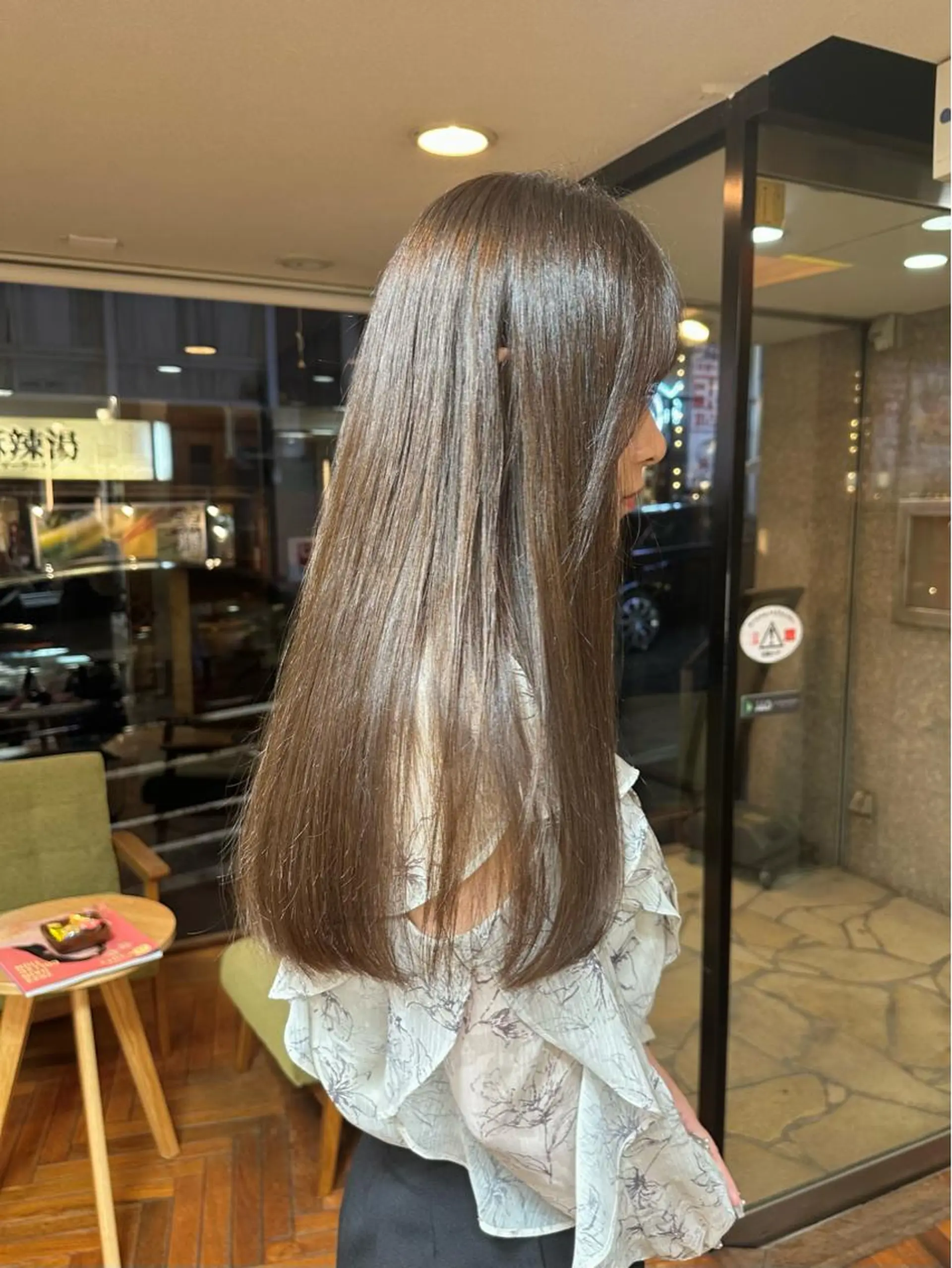 セミロング カラー ベージュカラー ブリーチ ブリーチなしカラー 矢野 晃平のヘアスタイル