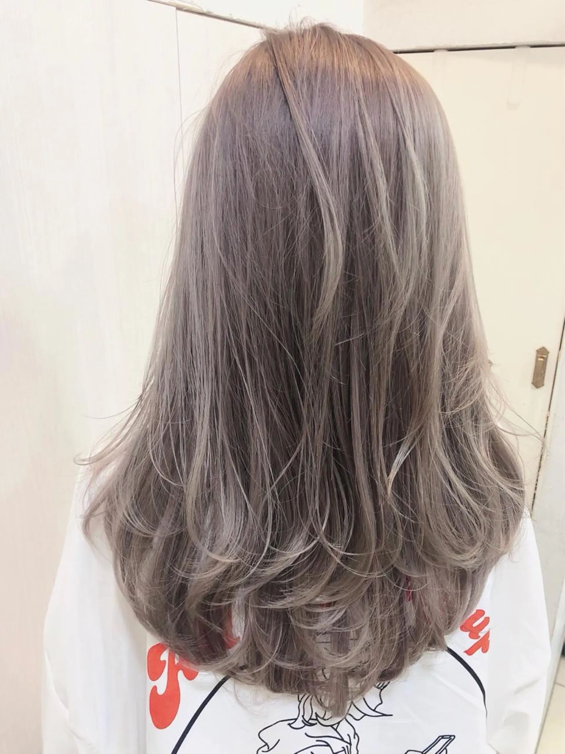 ロング カラー ブリーチ ヘアカラー 🤎ベージュカラー/ 髪質改善/山岸🤎のヘアスタイル