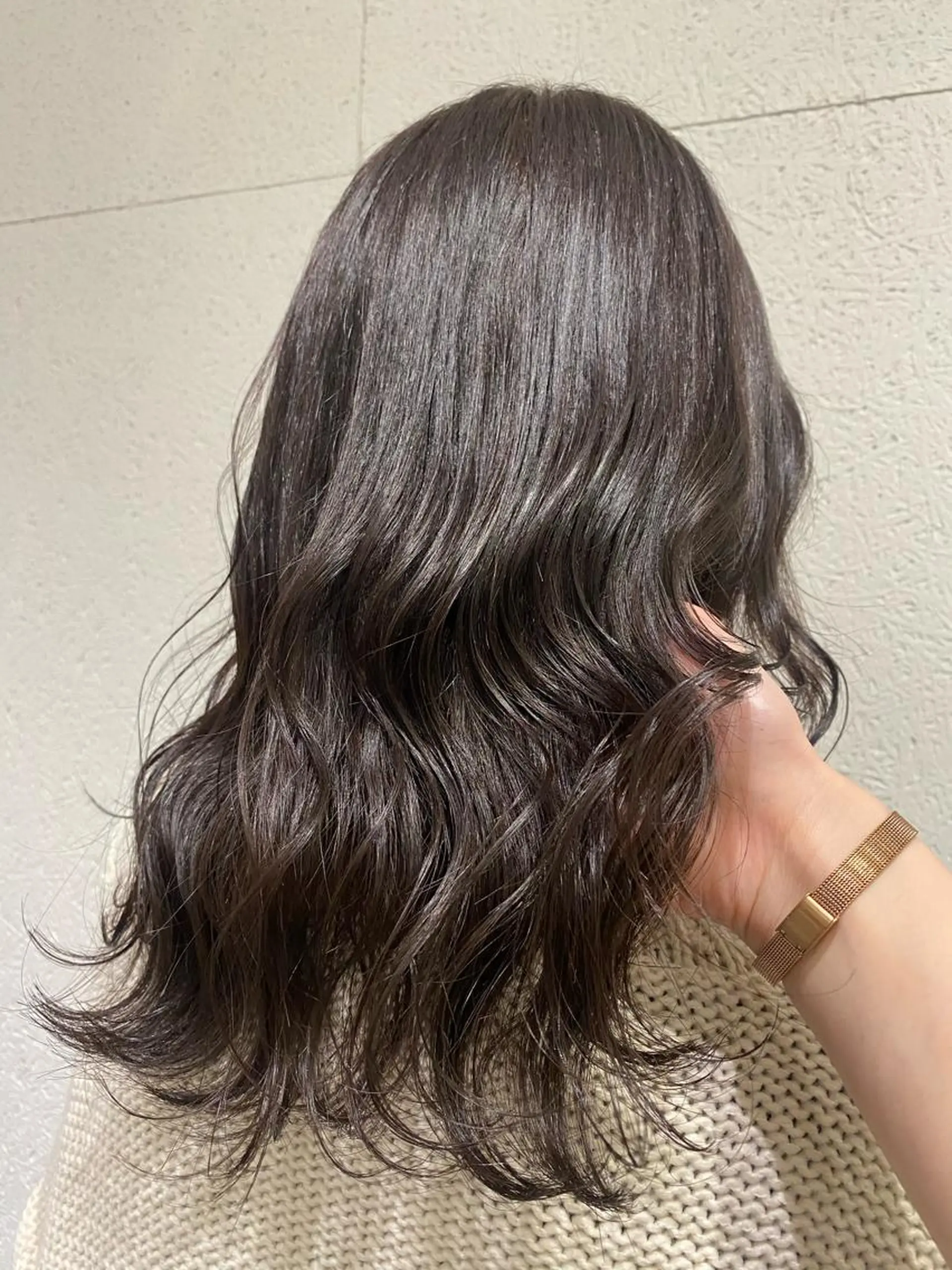 ミディアム 大野 美紅のヘアスタイル