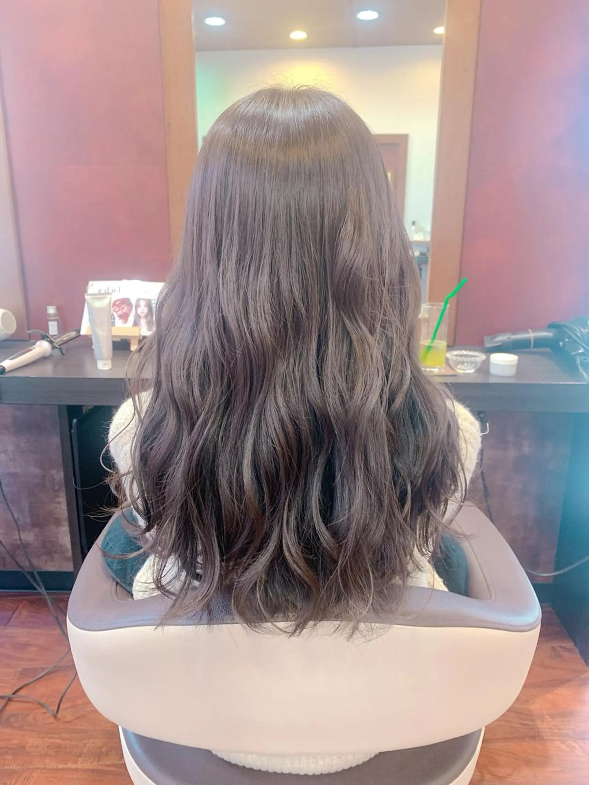 ロング カラー 井上 美奈子のヘアスタイル