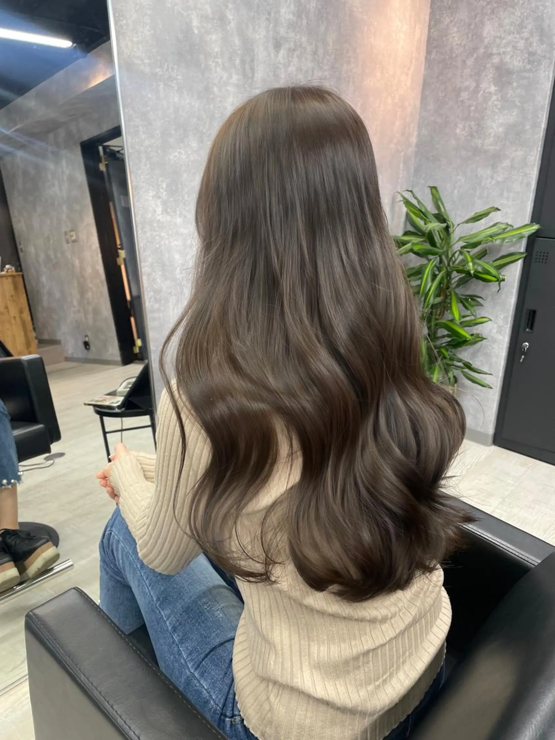 ロング カラー 黒髪 カット ヘアカラー トリートメント レイヤーカット/韓国 /心斎橋/宮城ほのかのヘアスタイル