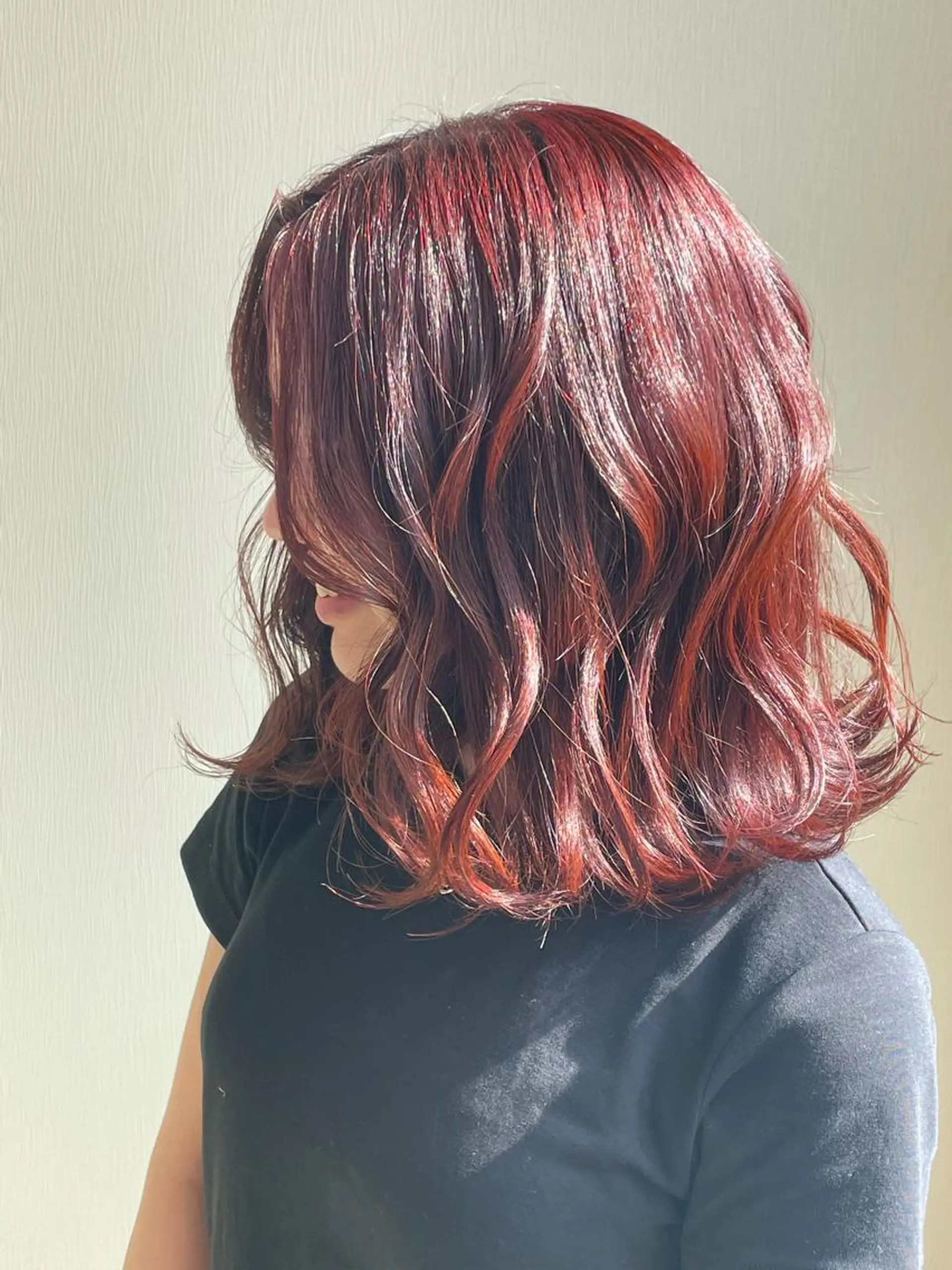 ミディアム カラー ヘアアレンジ レッドカラー カット ヘアカラー トリートメント 岡本 沙帆のヘアスタイル