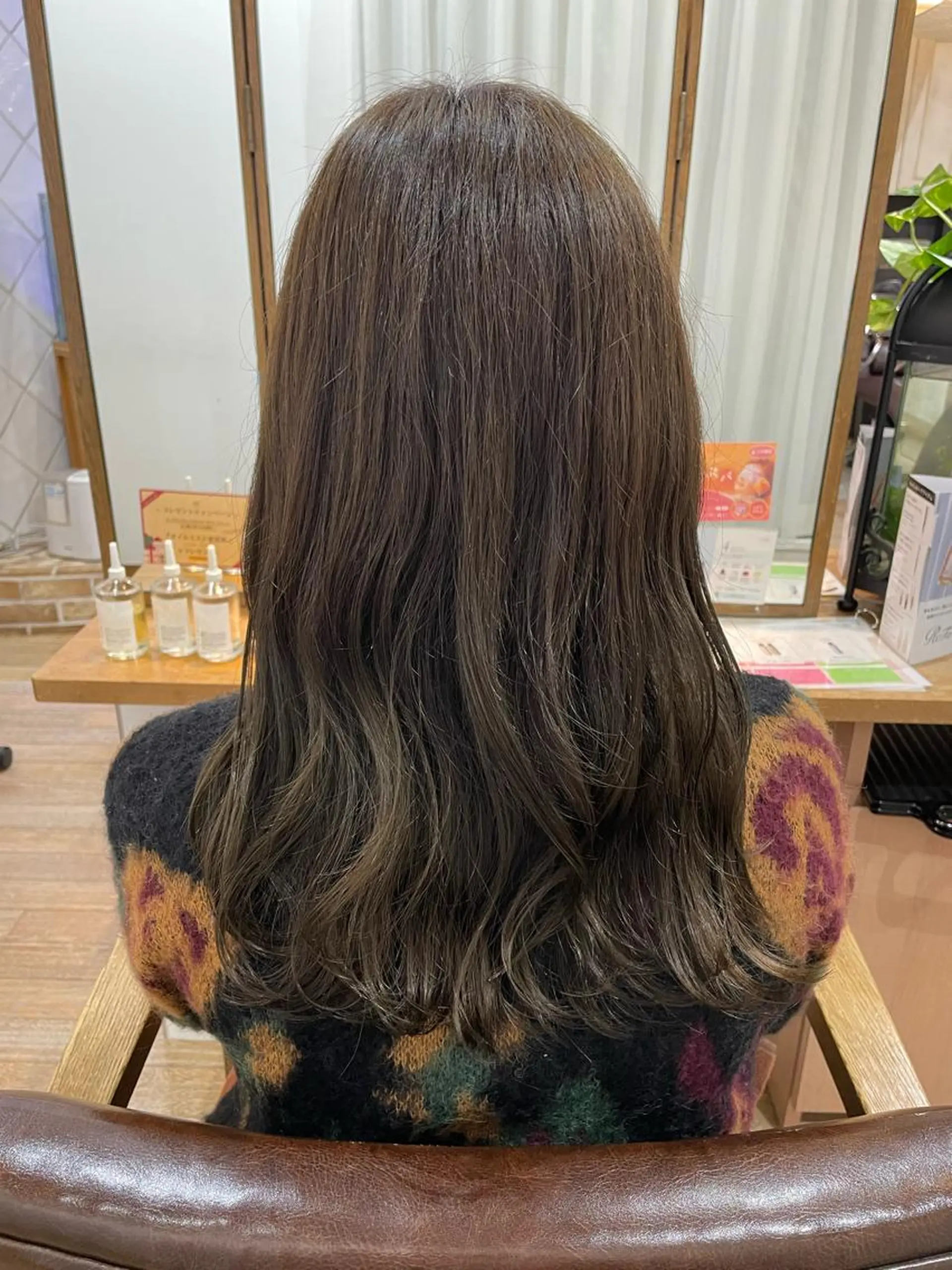 カラー ヘアカラー トリートメント 🍑宮川 愛菜🍑のヘアスタイル