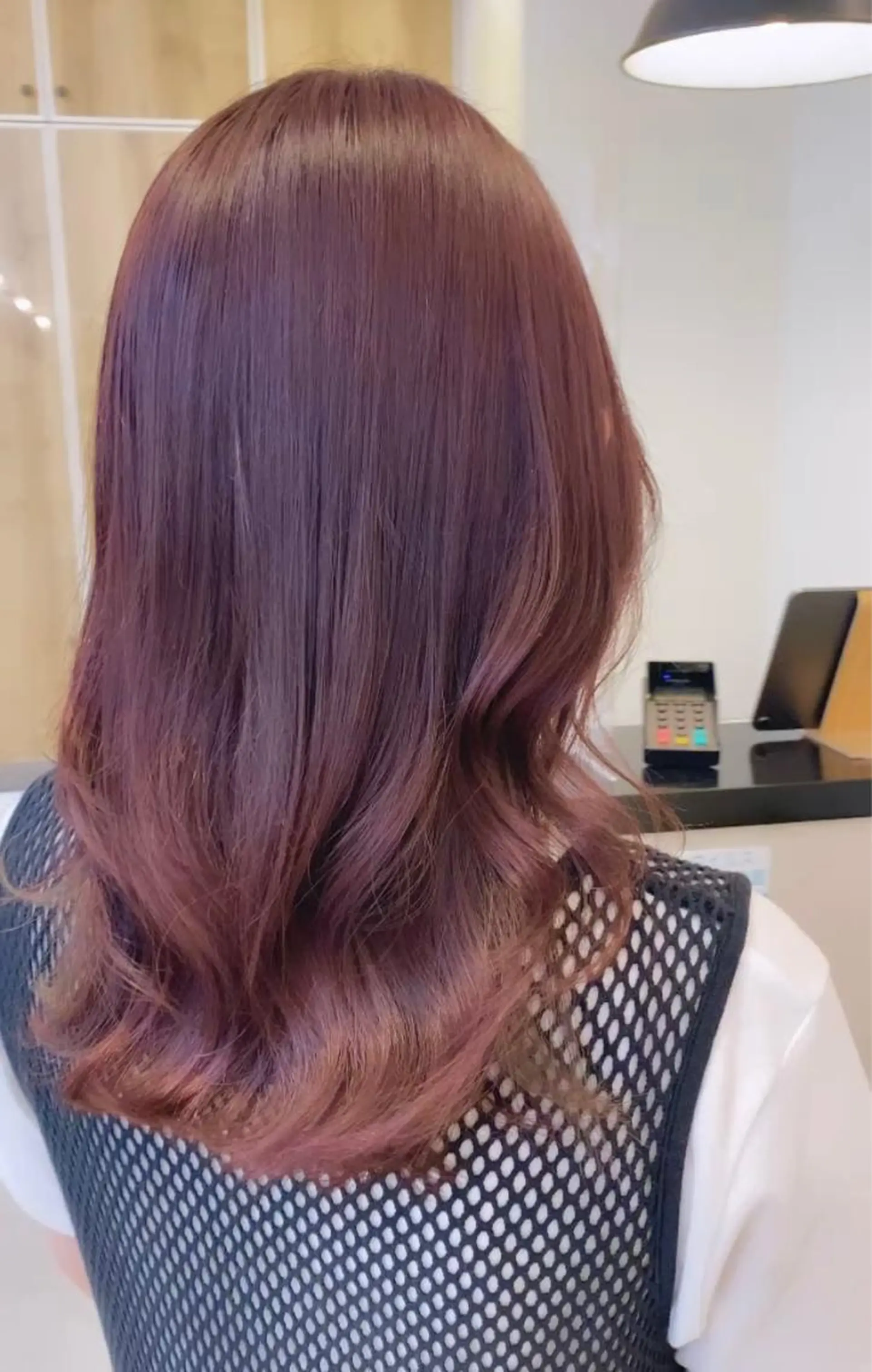 ロング カット ヘアカラー コテ巻き風パーマ✨ かつみのヘアスタイル