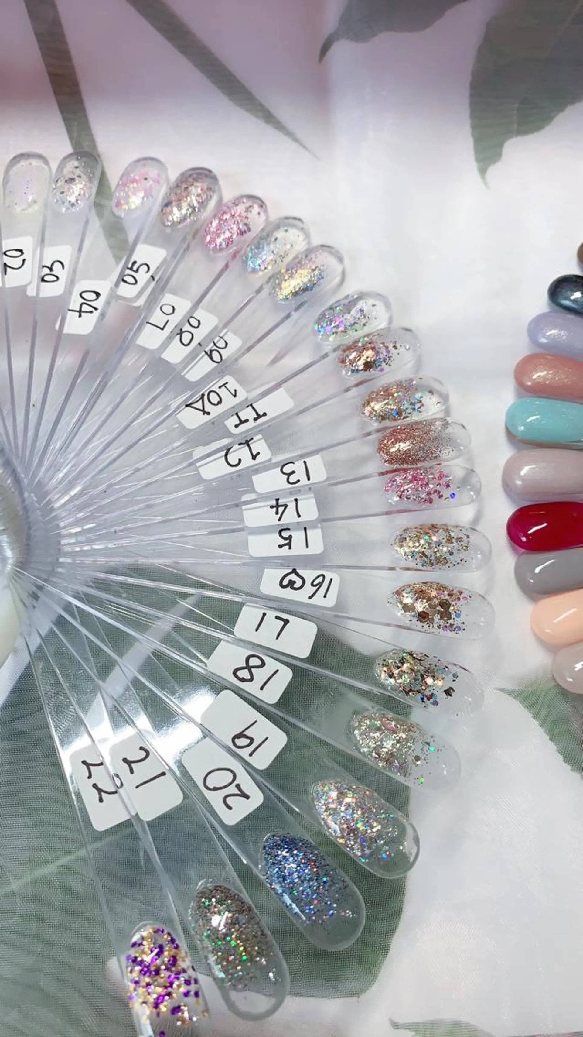 カラー ネイル Moonstone Salonのネイルデザイン