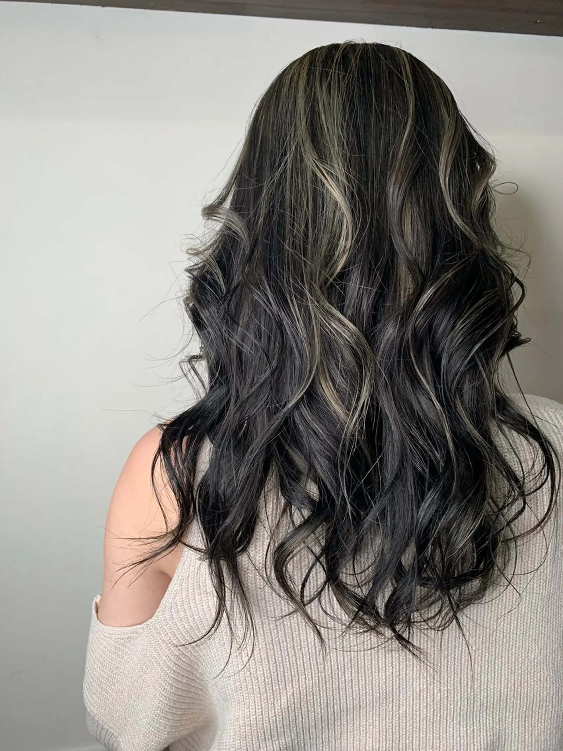 セミロング ハイライト カット トリートメント ヘッドスパ メンズサロン ANSWERのヘアスタイル