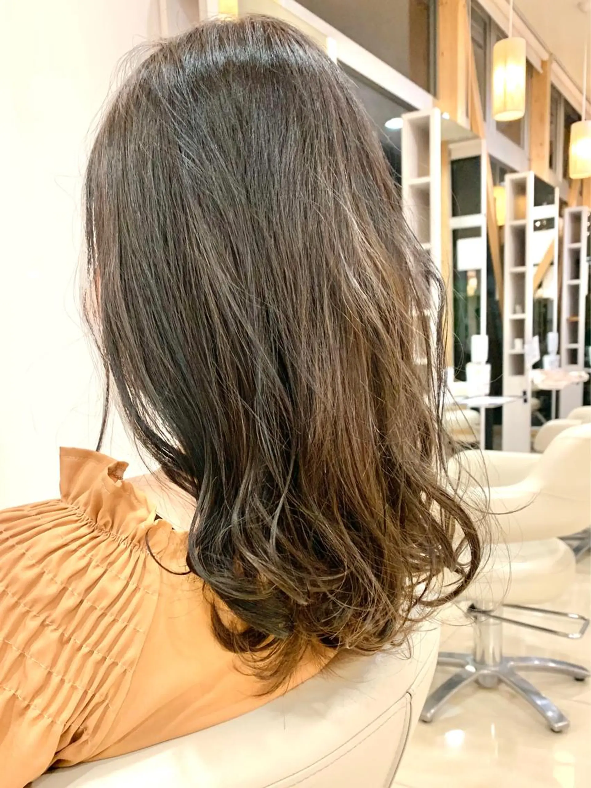 ミディアム 田中 美有のヘアスタイル