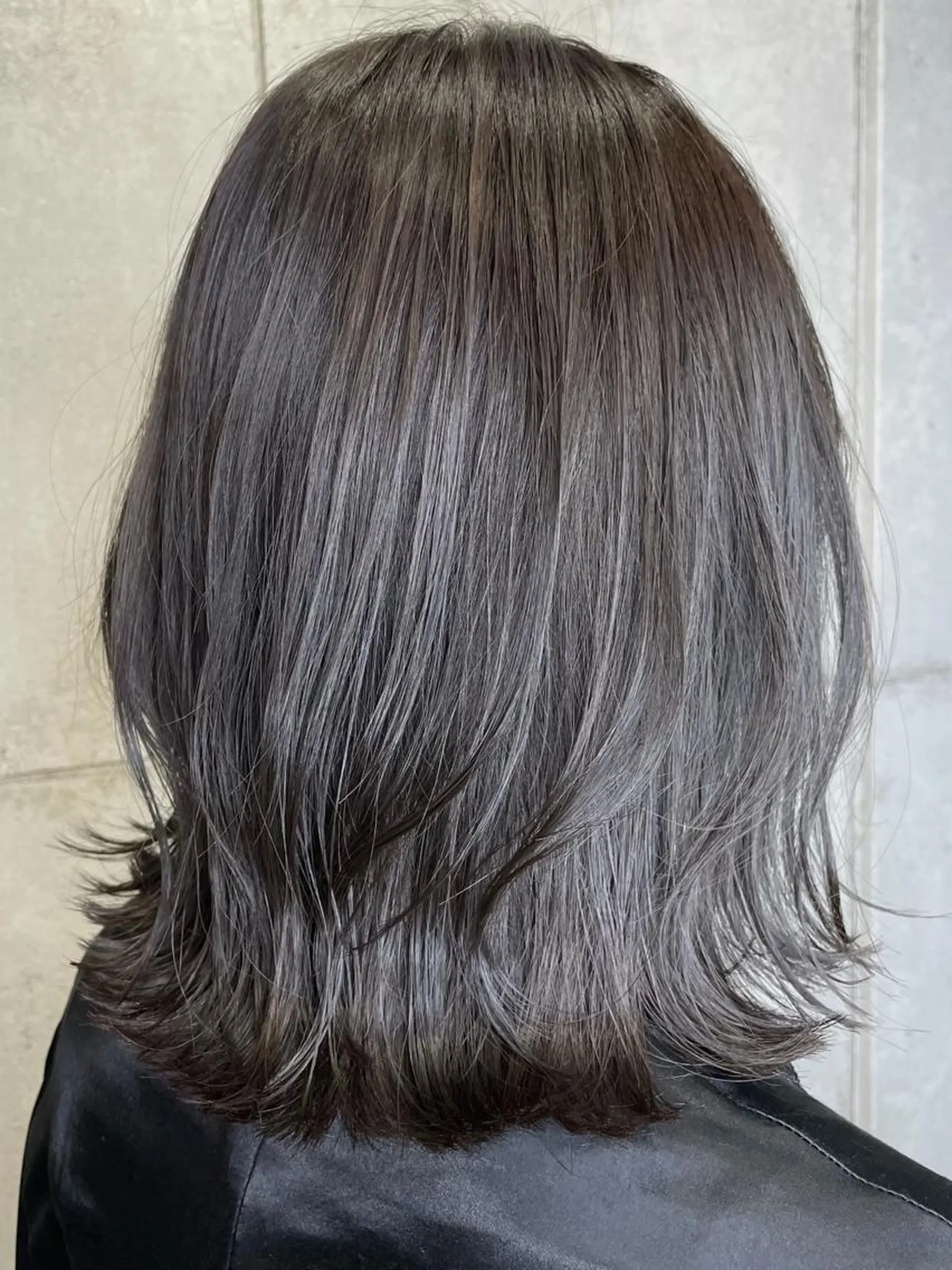 ミディアム ボブ 外ハネヘア カット ヘアカラー newiネウィ _naoのヘアスタイル