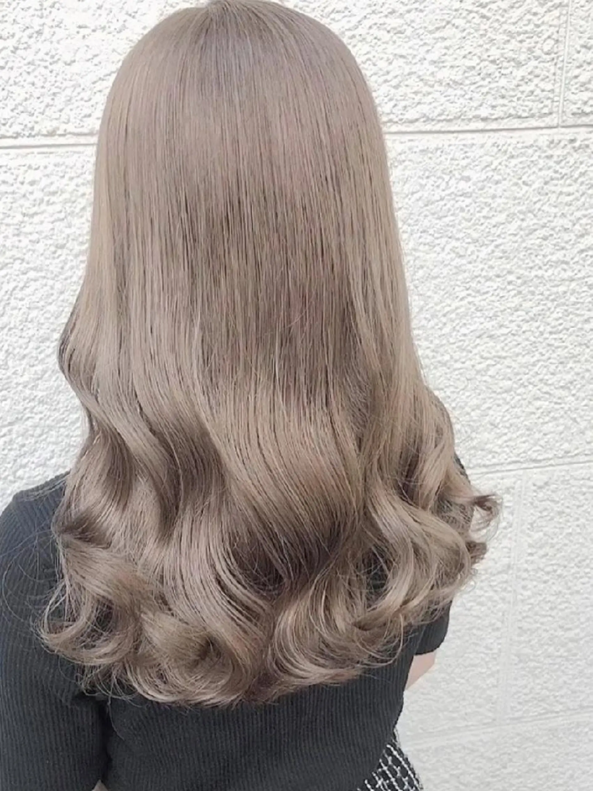 ロング カラー ベージュカラー ブリーチカラー🌈 嘉名 真樹のヘアスタイル