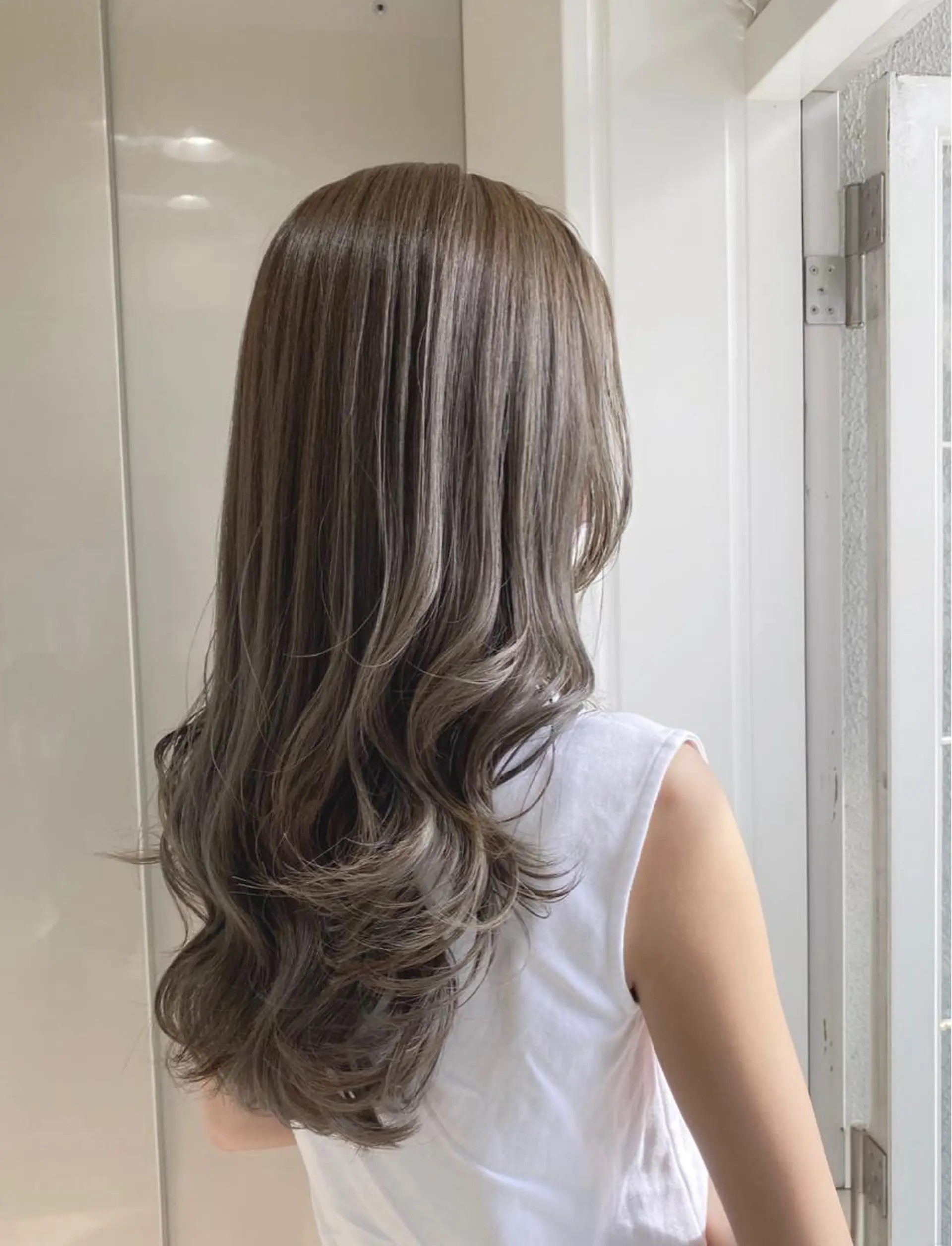 ロング カット ヘアカラー 片桐 大介のヘアスタイル
