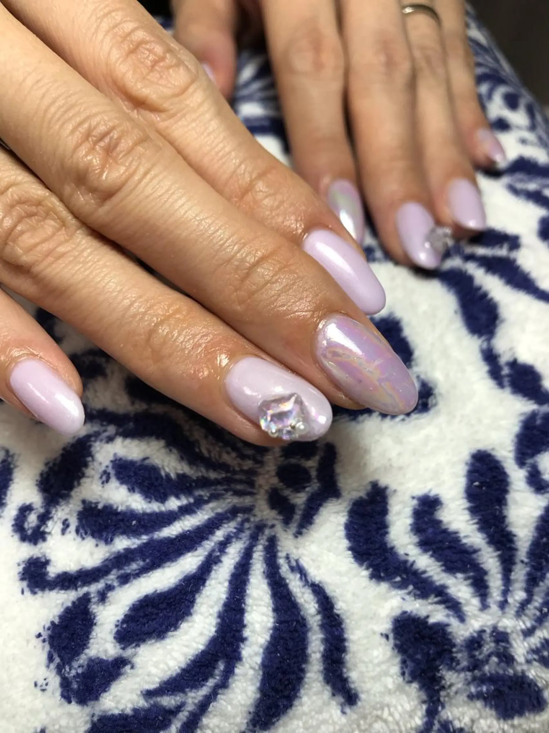 ネイル ストーンネイル Disini nailのネイルデザイン