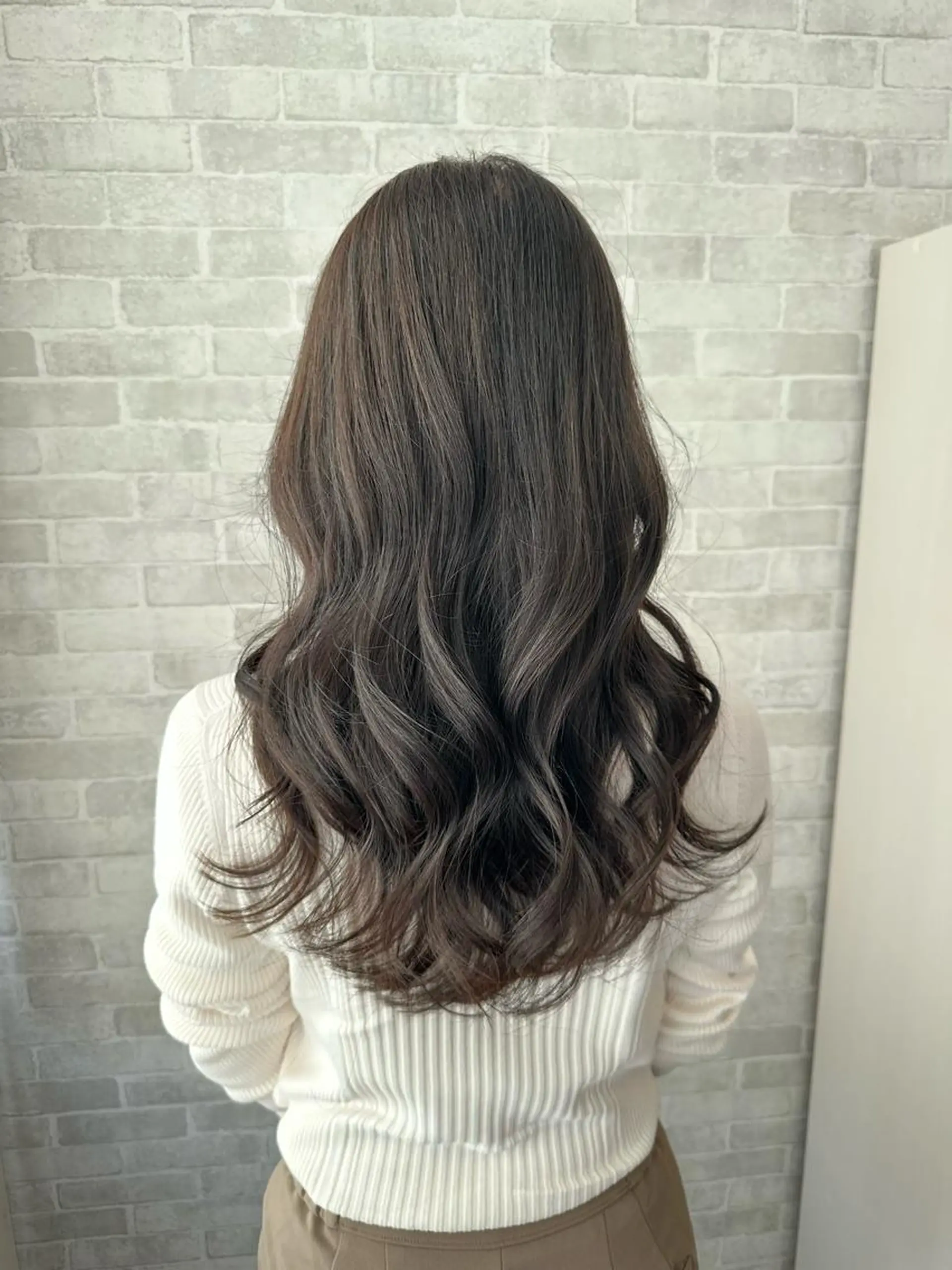 ロング カラー Well's TAIGAのヘアスタイル