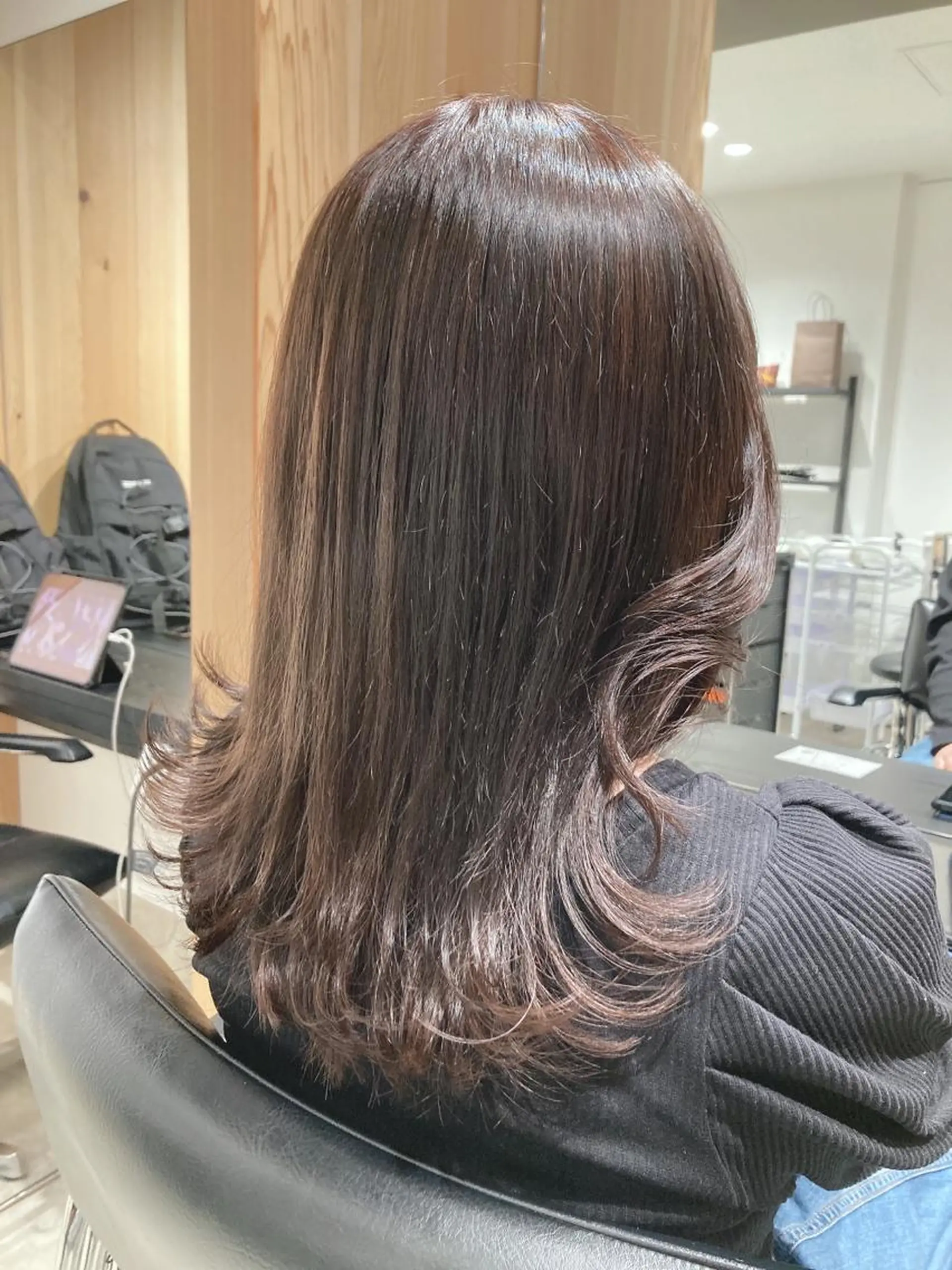 ミディアム カラー ブラウンカラー ショコラブラウン 外ハネヘア カット ヘアカラー トリートメント ヘッドスパ GO TODAY SHAIRE SALON 渋谷モディ所属・スキバサミを使わない カット🌼唯🌼のヘアスタイル