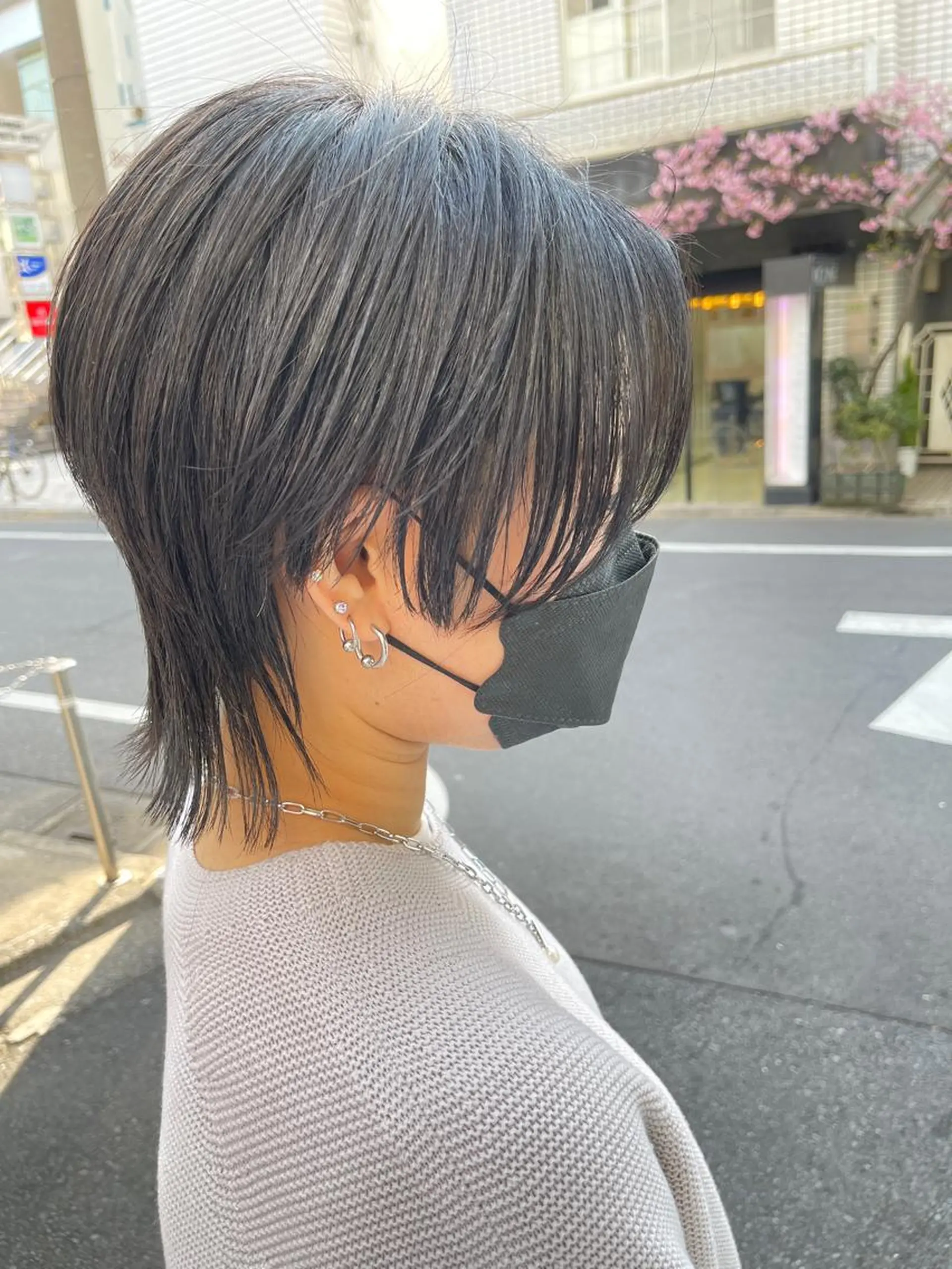 ショート 渡部凌我 小顔ウルフ ハイトーンカラーのヘアスタイル