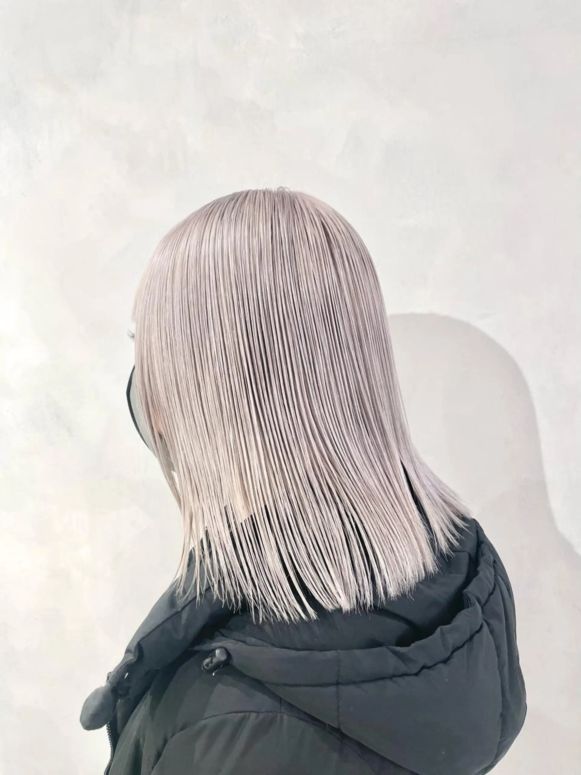 ショート カラー シルバー ホワイトシルバー ヘアカラー トリートメント ヘアセット ハイトーン×レイヤー /遠藤将太のヘアスタイル