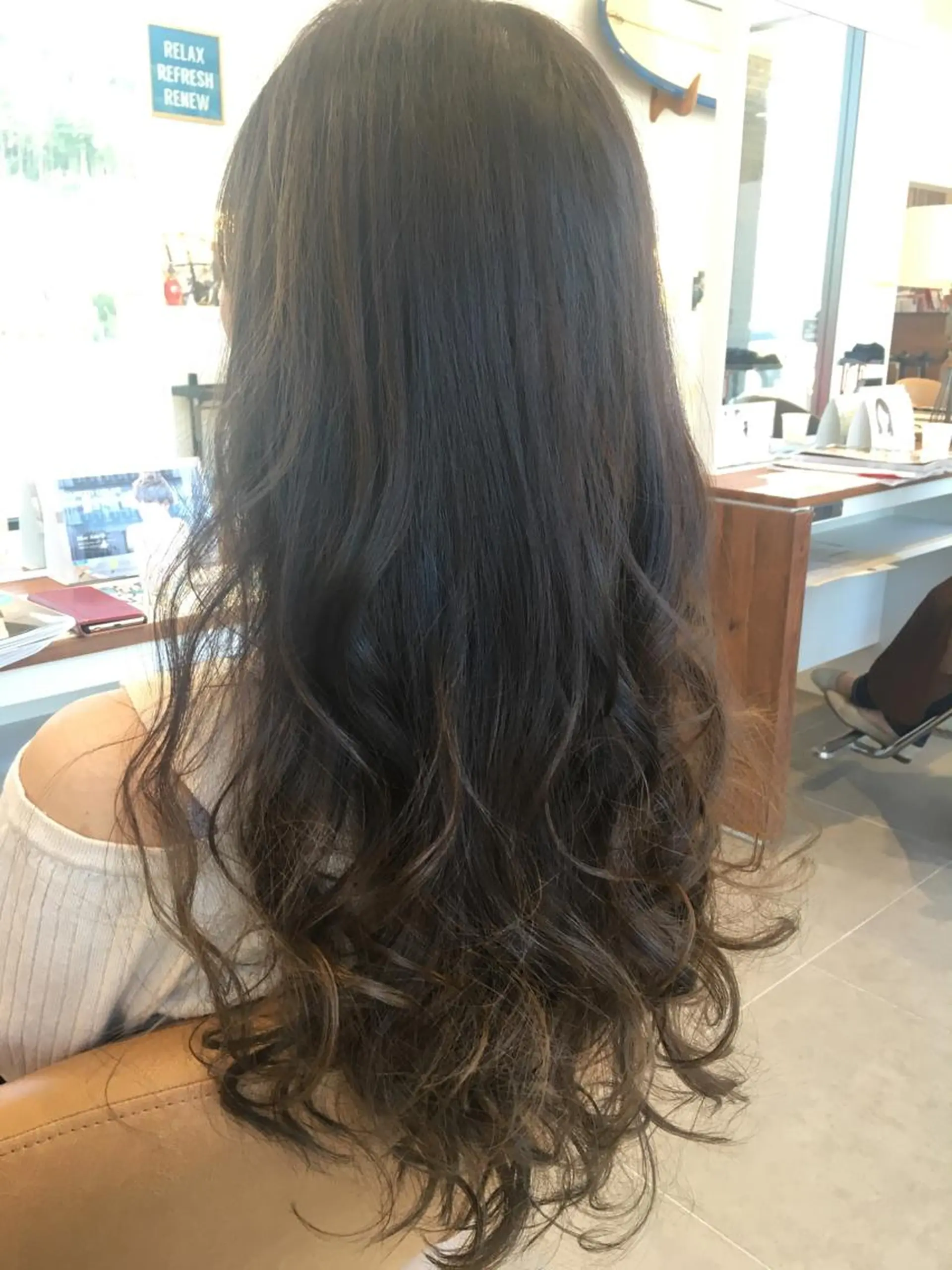 ショート ミディアム セミロング ロング カラー パーマ ヘアアレンジ メンズ キッズ ネイル マツエク・マツパ グラデーションカラー ナチュラル グラデーション ひがし さゆりのヘアスタイル