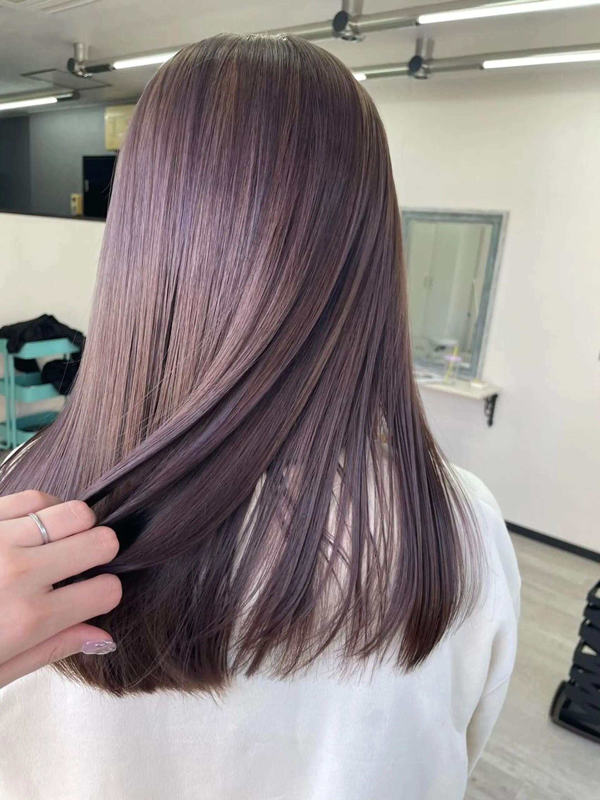 カラー グレージュ ラベンダーカラー ラベンダーグレージュ ラベンダーグレー オノ アカネのヘアスタイル