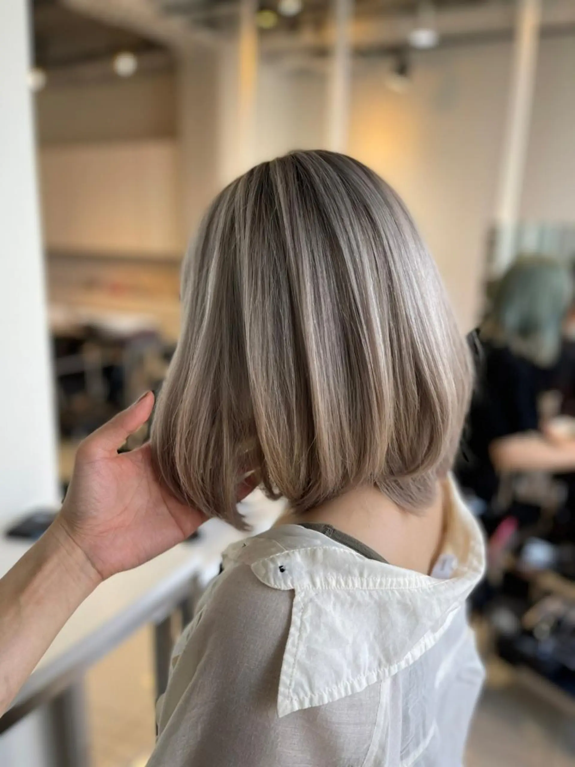 セミロング ヘアカラー トリートメント 公式 Ease by amble luxeのヘアスタイル