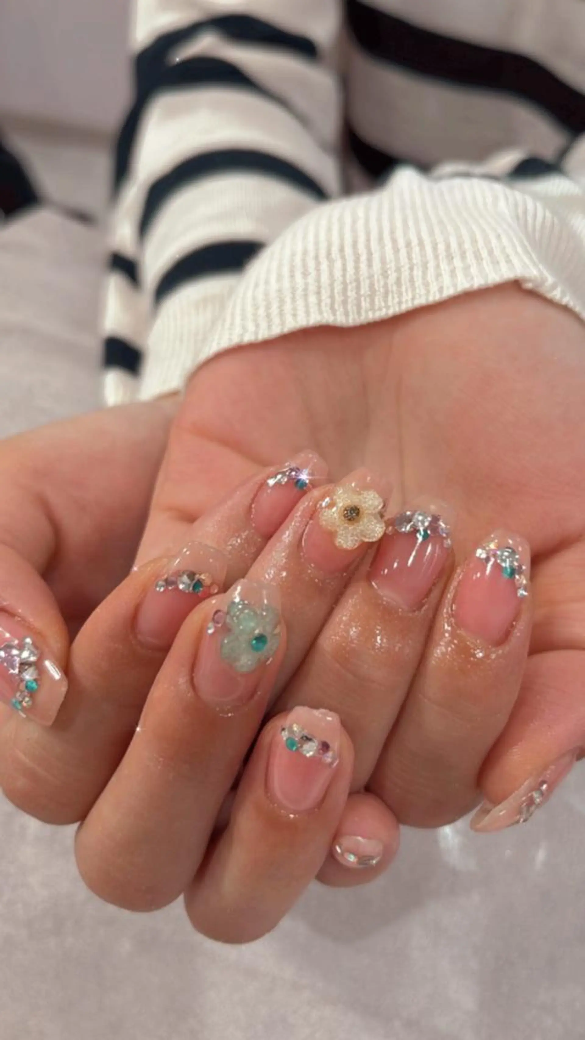 ネイル クリアネイル ストーンネイル 鶴橋wooone nail.rieのネイルデザイン