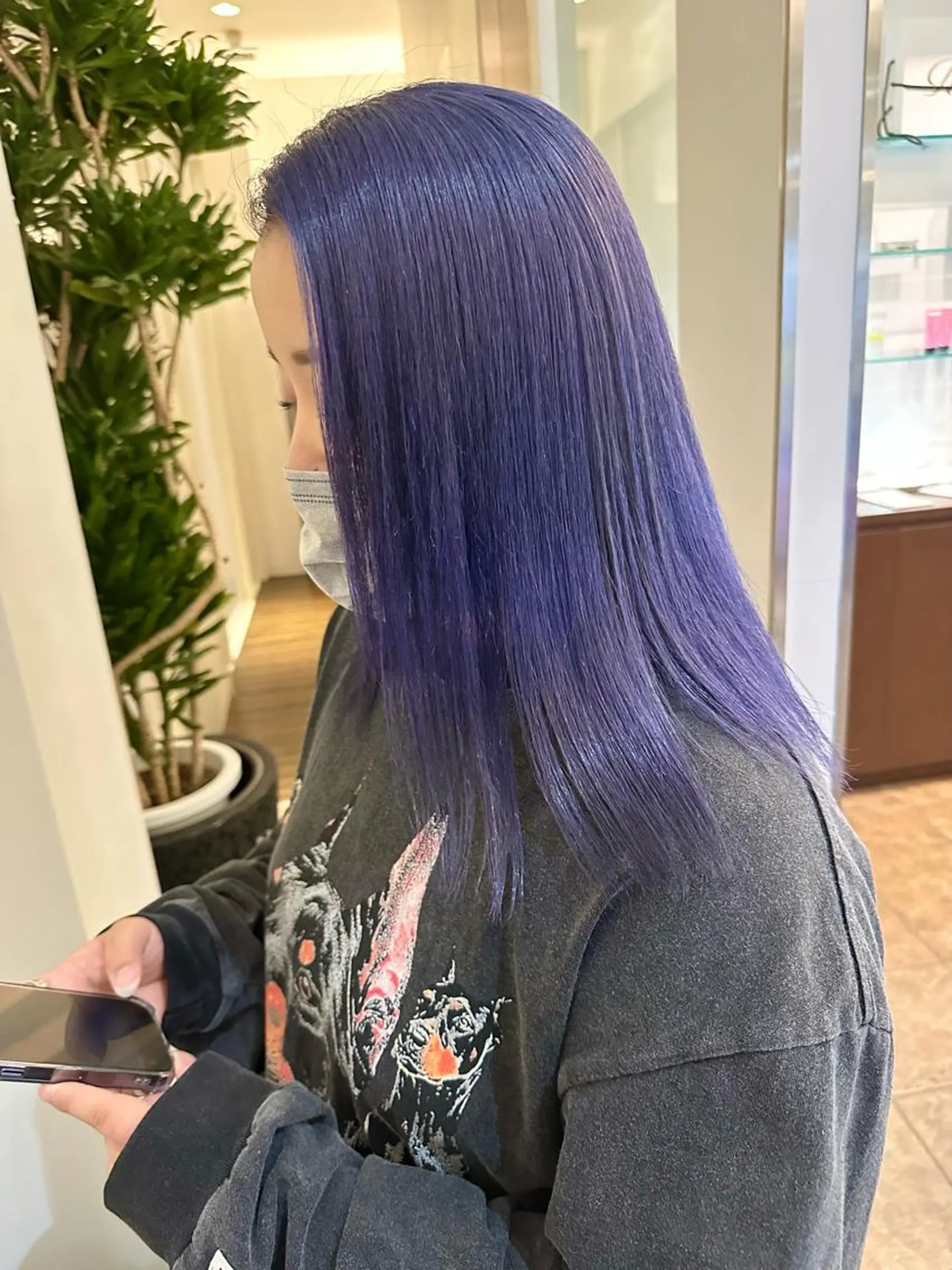 セミロング カラー ブルーカラー ブルーラベンダー ラベンダーカラー カット ヘアカラー トリートメント ダメージレスブリーチ HIROSHIのヘアスタイル