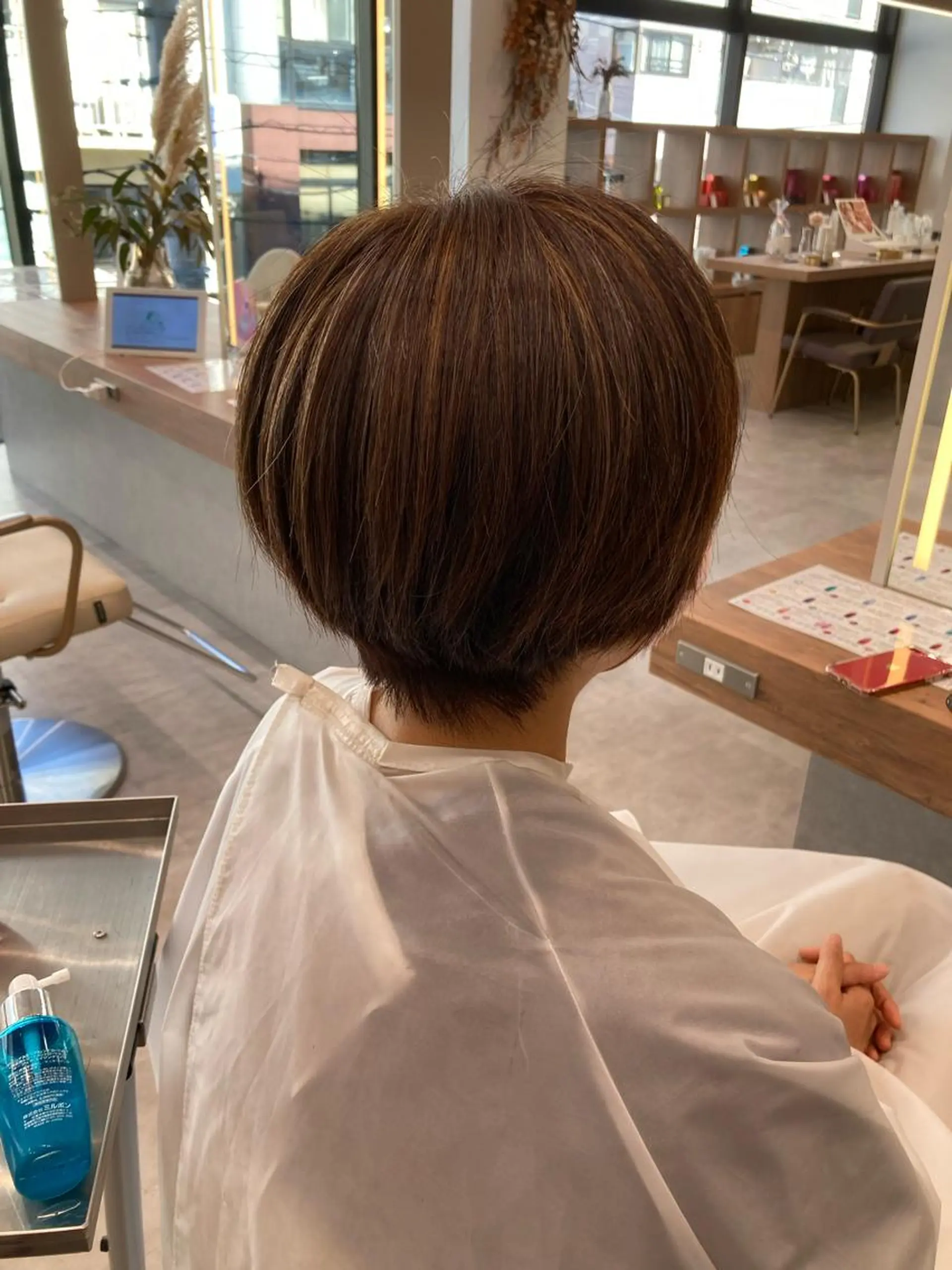 ショート カラー 一ノ瀬 蘭のヘアスタイル