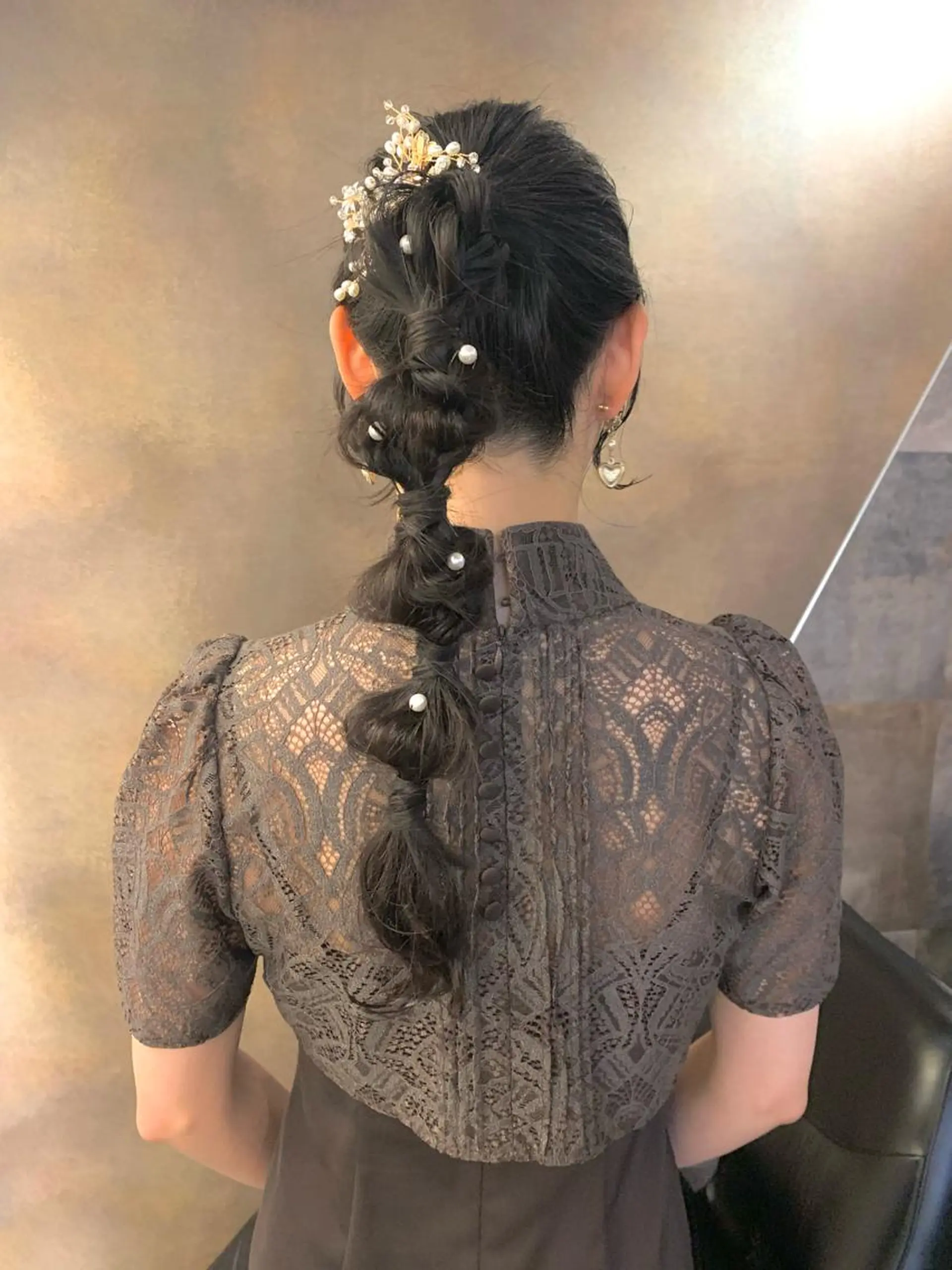 ロング ヘアアレンジ 着付け SAKINO． ベージュカラーのヘアスタイル