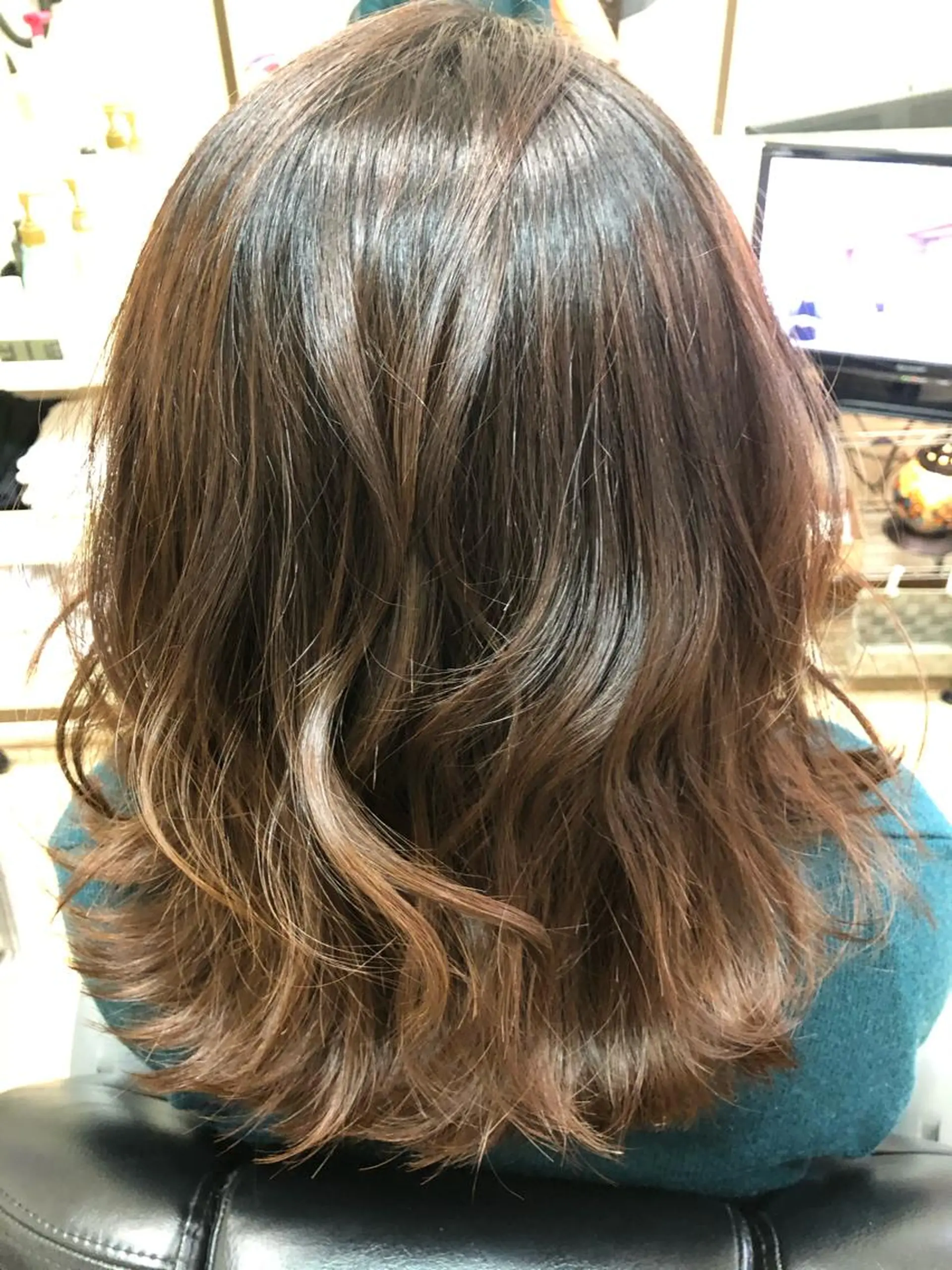 ミディアム 石塚 浩のヘアスタイル