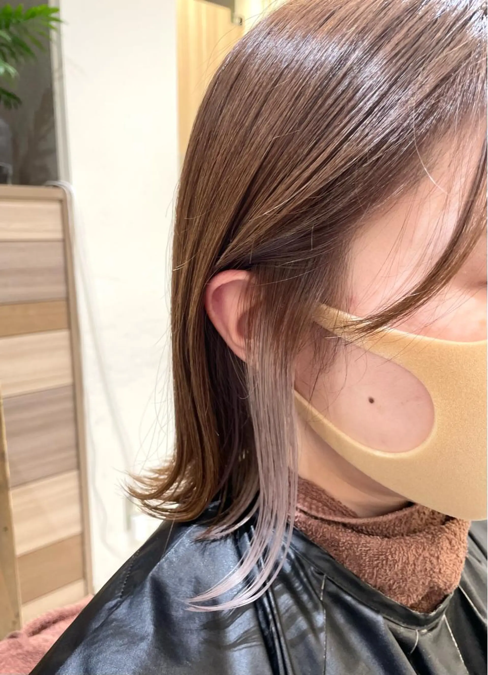 ミディアム カラー ベージュカラー ブリーチ インナーカラー ミルクティーベージュ ホワイトミルクティーベージュ 渡部 恭子のヘアスタイル