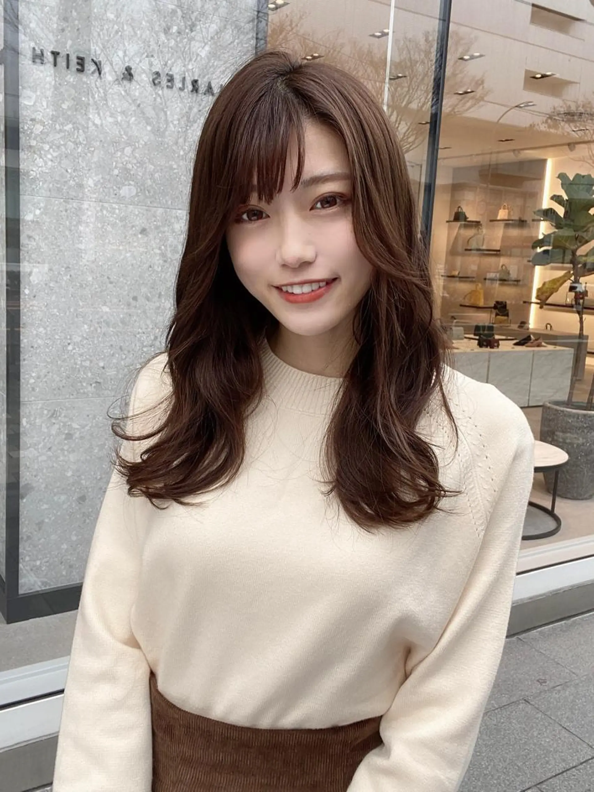 ロング カラー ブリーチ ケアブリーチ ダブルカラー イヤリングカラー ハイライトカラー カット ヘアカラー トリートメント 新宿✨顔周りカット 韓国ヘア/坂本亜裟海のヘアスタイル