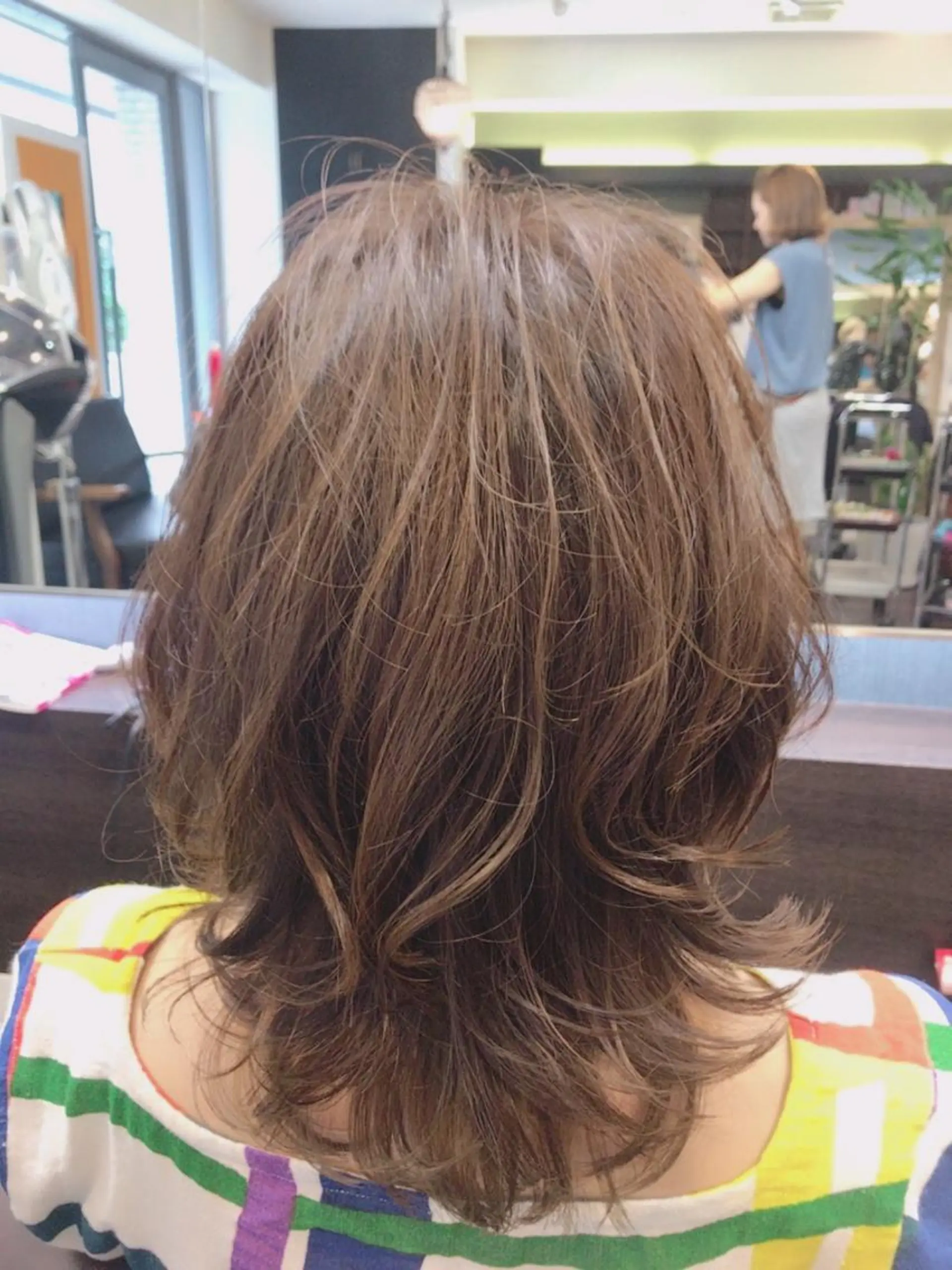 ミディアム カット ヘアカラー 前之園 ひかるのヘアスタイル
