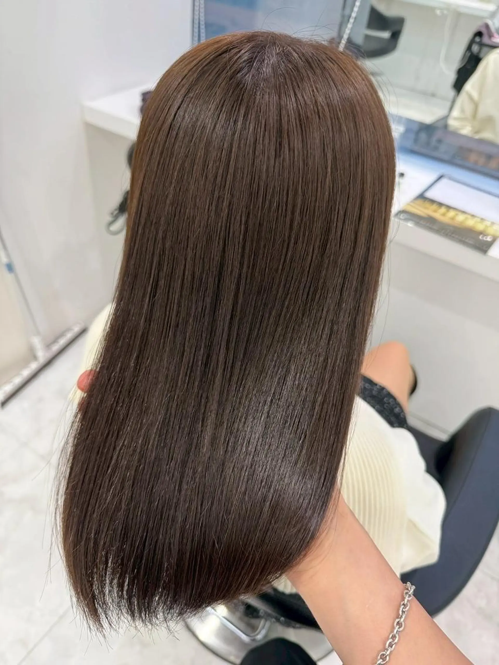 カラー 上品顔周りレイヤー 🥀トレンドスタイルのヘアスタイル
