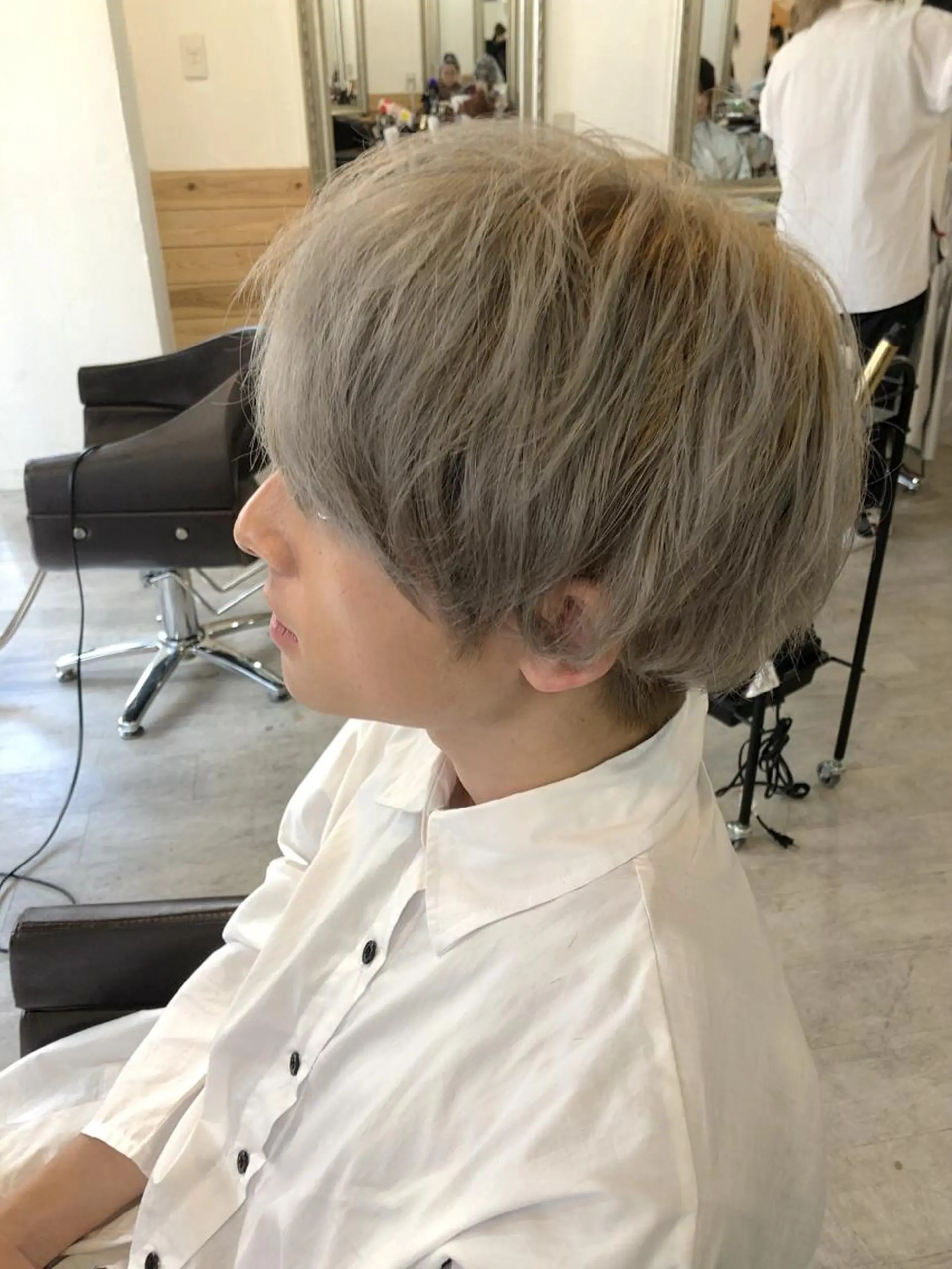 ショート 艶髪/ハイトーン Sherryのヘアスタイル