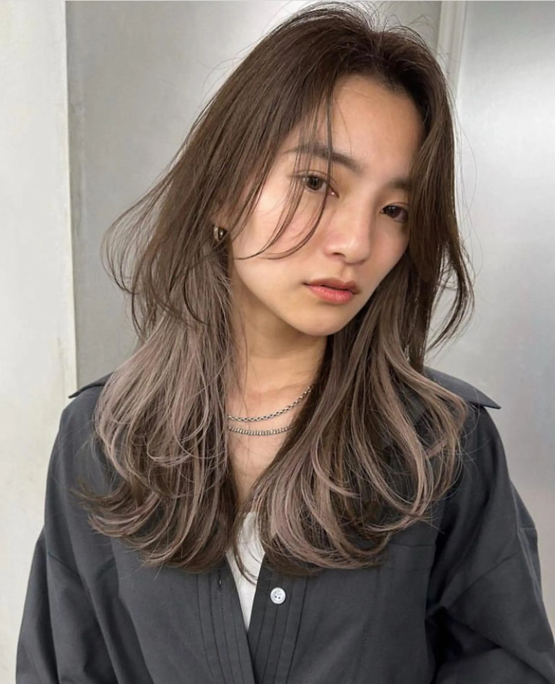 セミロング カット ヘアカラー konno shoのヘアスタイル