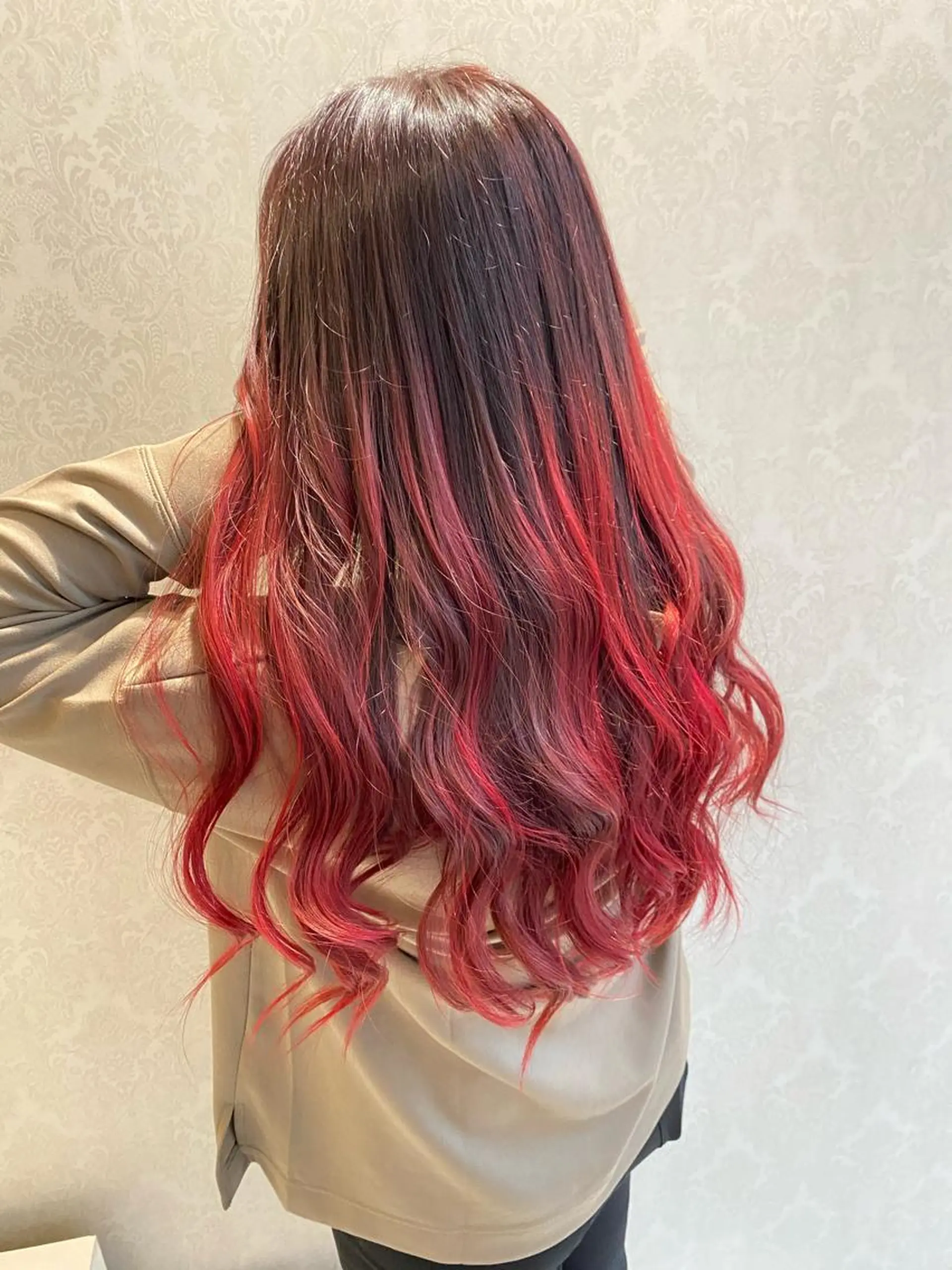 ロング カラー デザインカラー✨新倉 佑奈のヘアスタイル