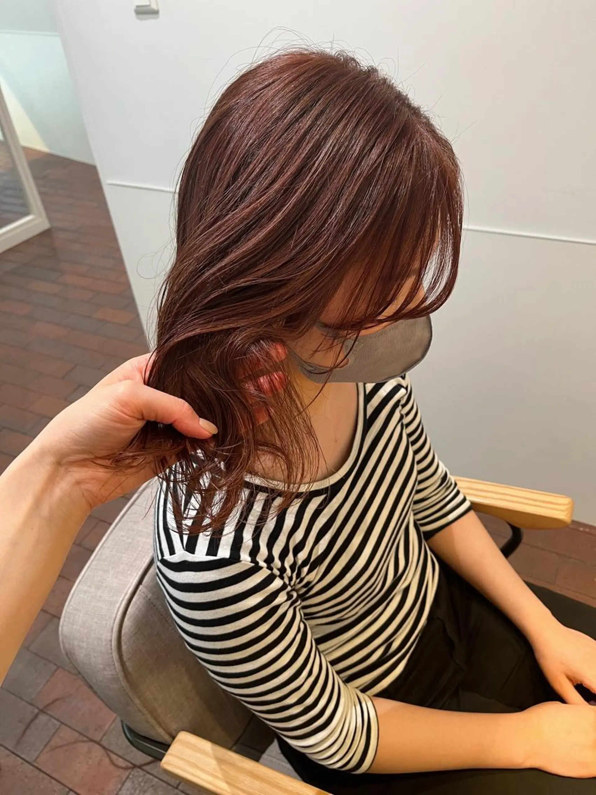 ミディアム カラー ブリーチ ダブルカラー ブリーチなしカラー カット ヘアカラー トリートメント 片岡 由依のヘアスタイル