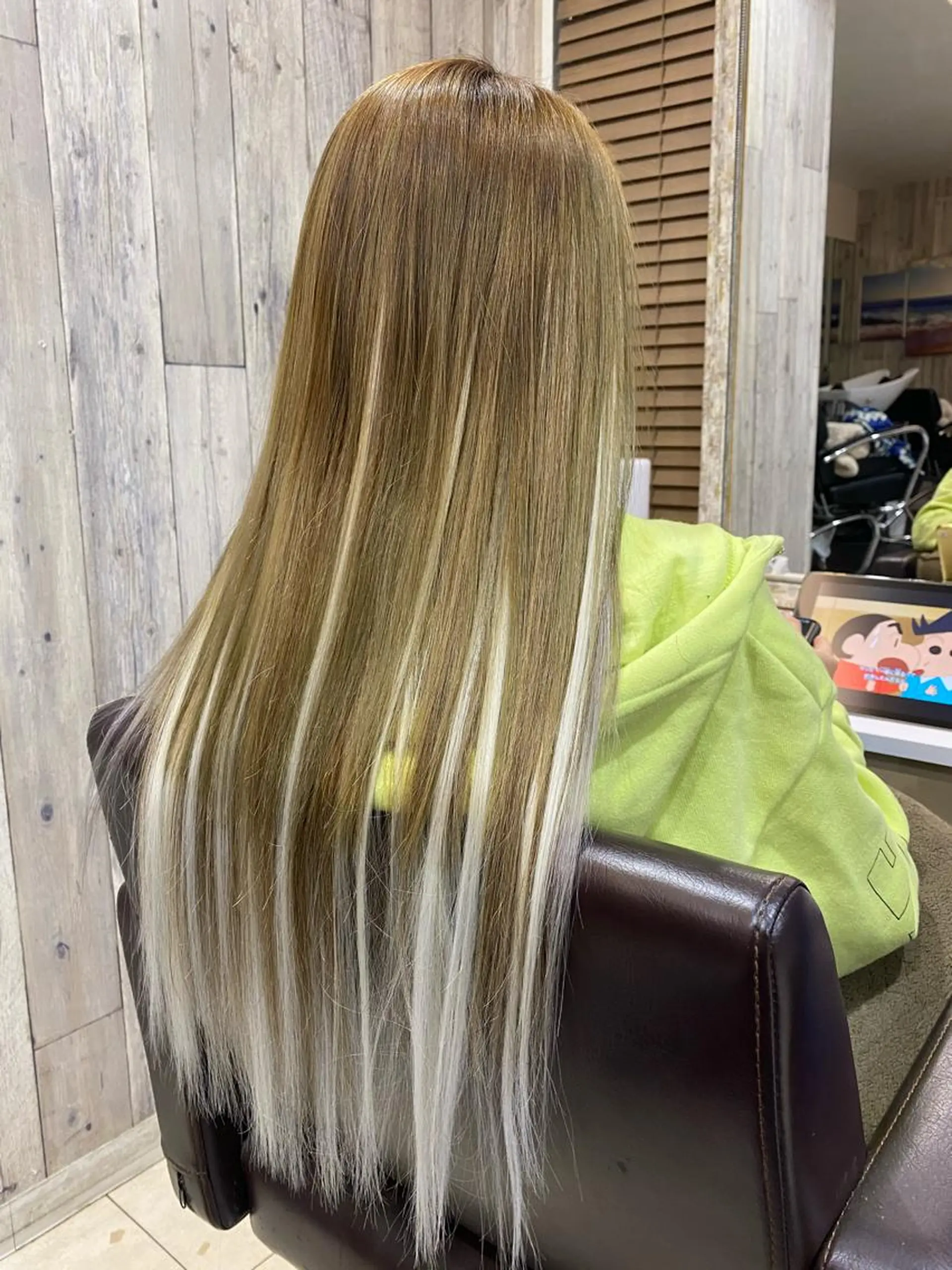 ロング エクステ ハイライト 吉川 眞之亮のヘアスタイル