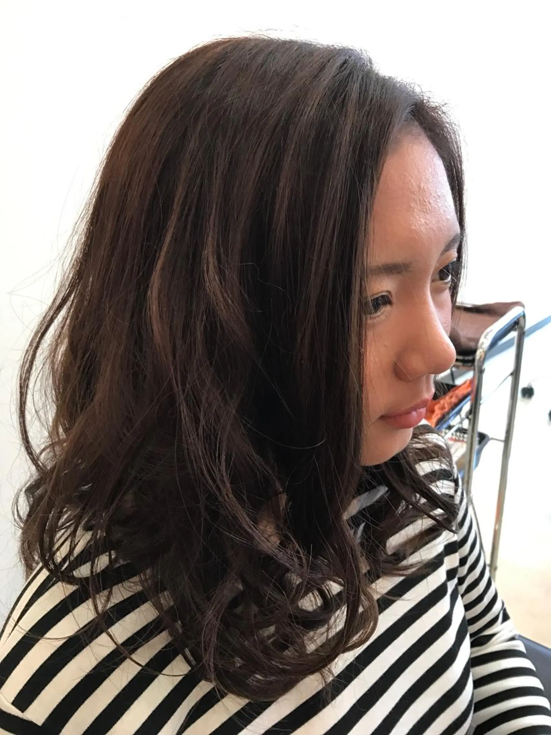 セミロング カラー 透明感カラー イルミナカラー 岡本 智次のヘアスタイル