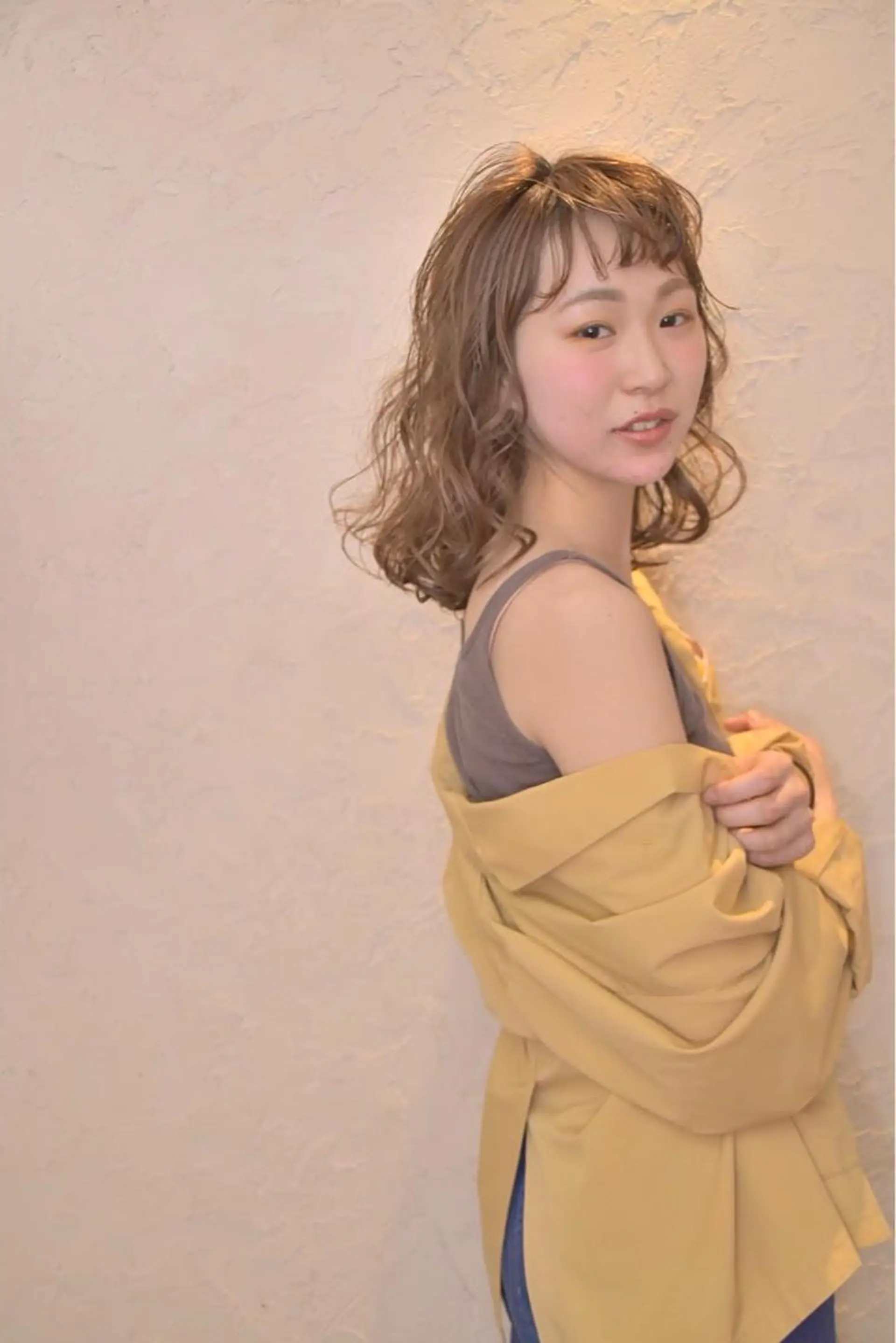 ミディアム カラー パーマ ベージュカラー🧸 伊藤なつみのヘアスタイル