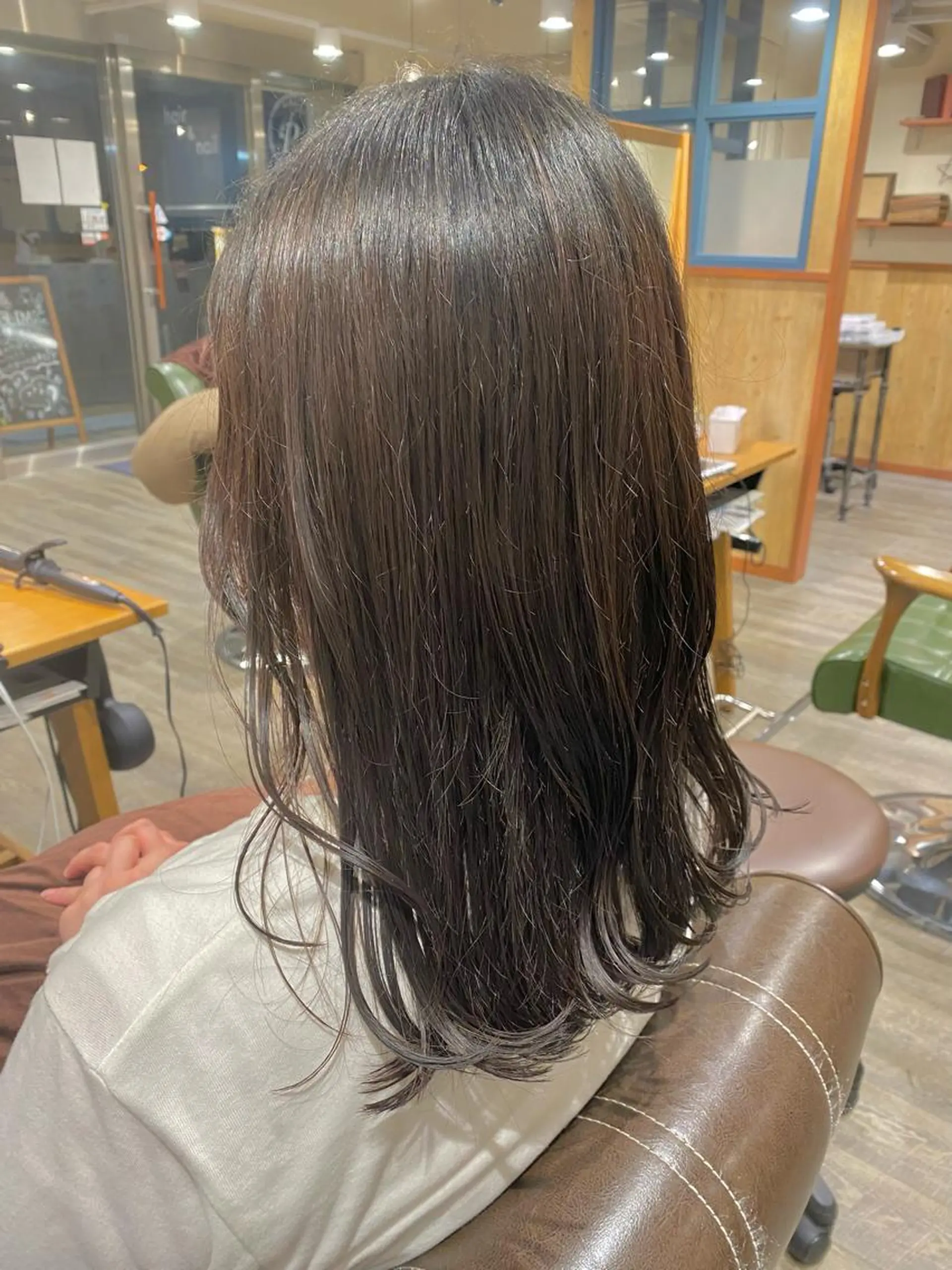 セミロング 佐藤 真依のその他イメージ