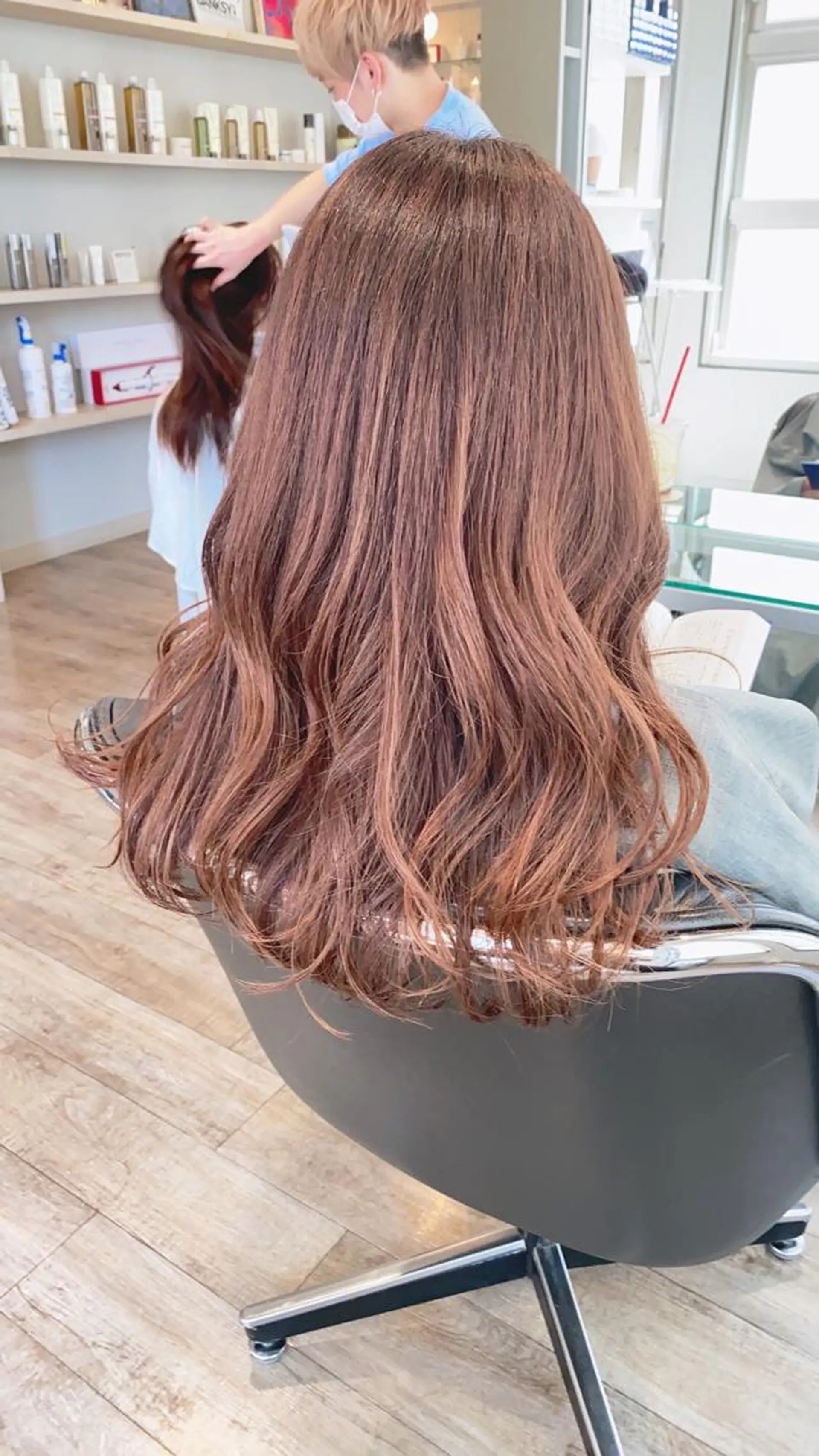 セミロング パーマ・レイヤー 髪質改善・TANIのヘアスタイル