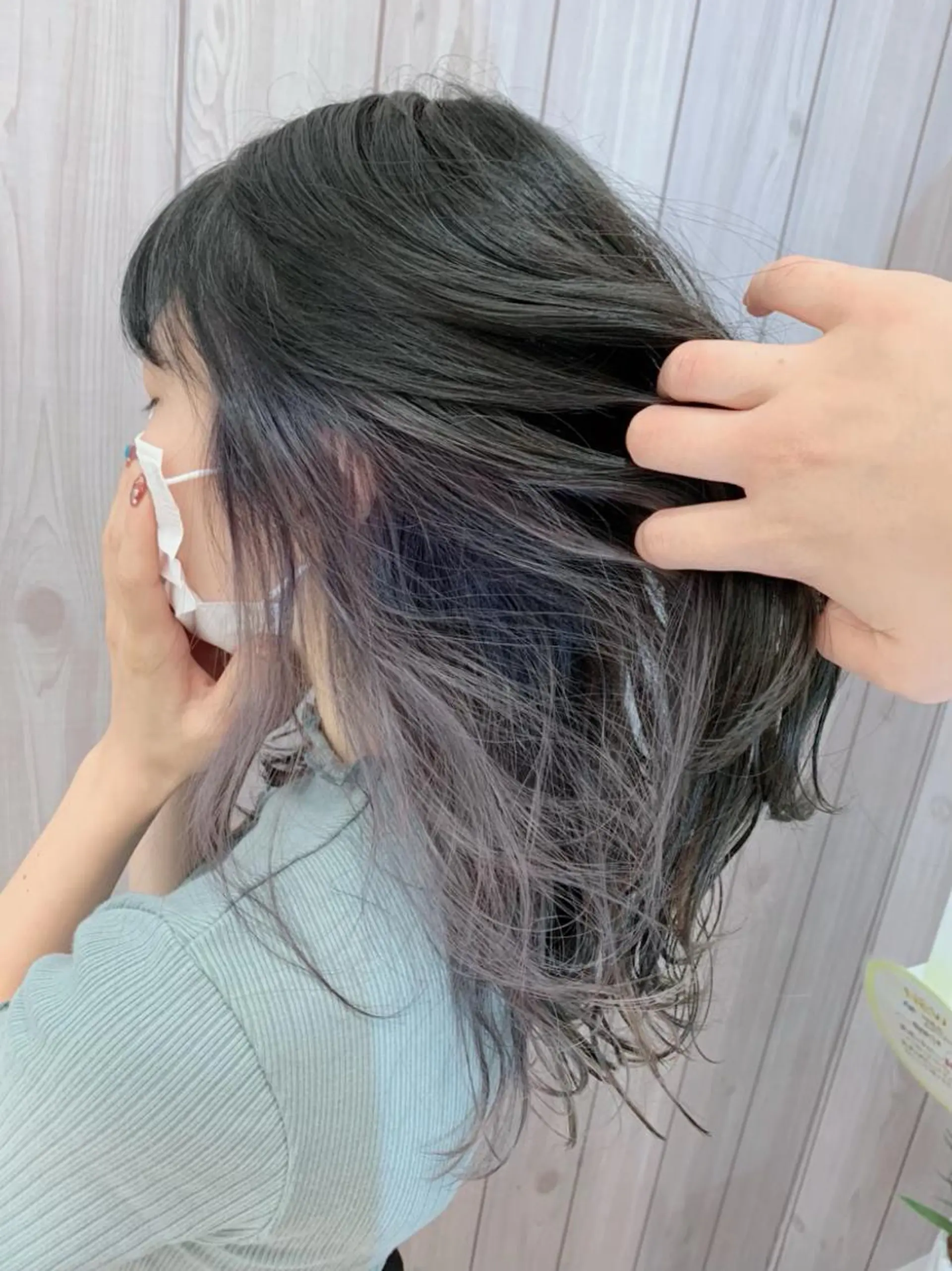 ロング カラー インナーカラー シルバー 産休中です。 🌹sayu🌹のヘアスタイル