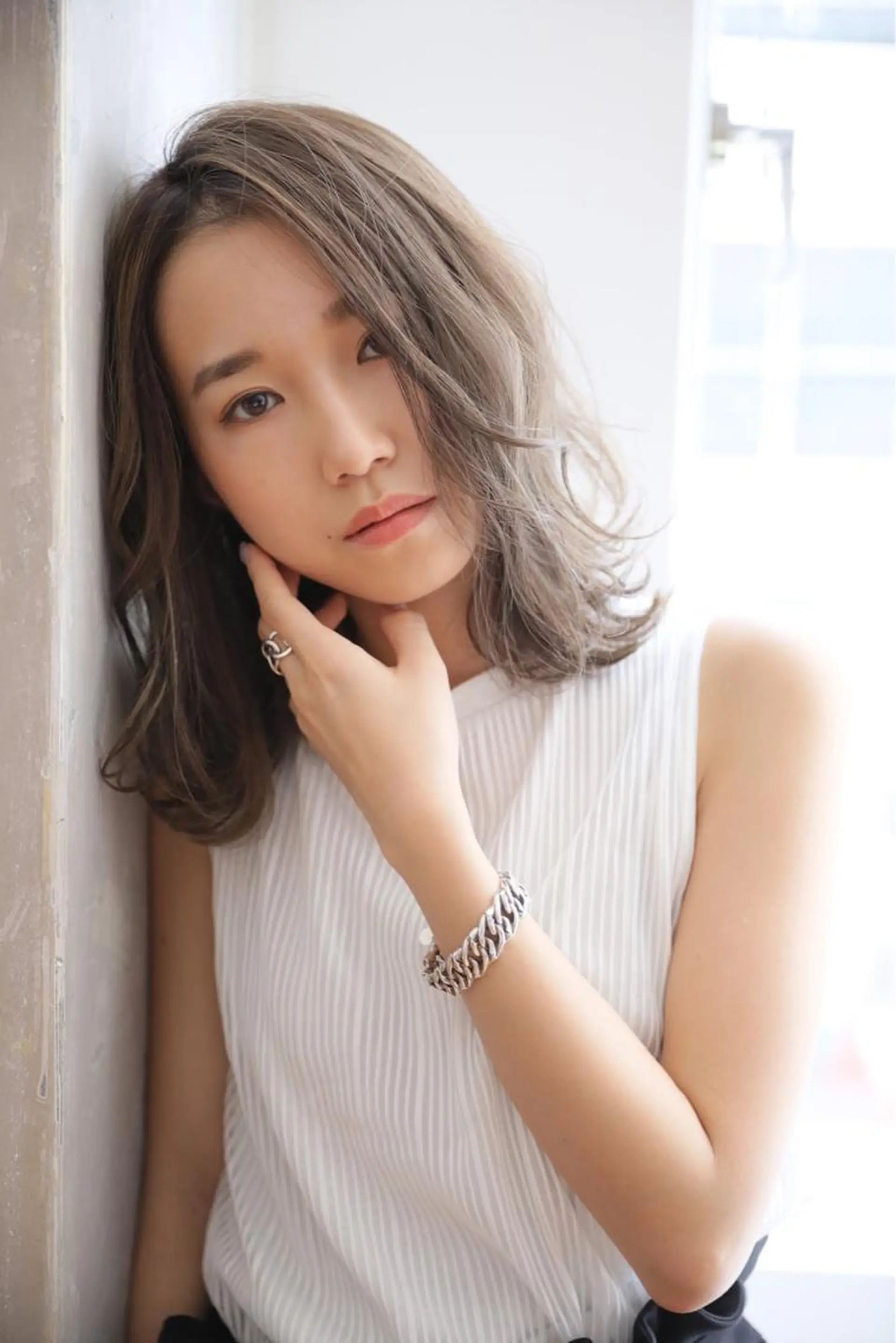 ミディアム カラー 透明感カラー グレージュ newi 京橋 【yuuki】のヘアスタイル