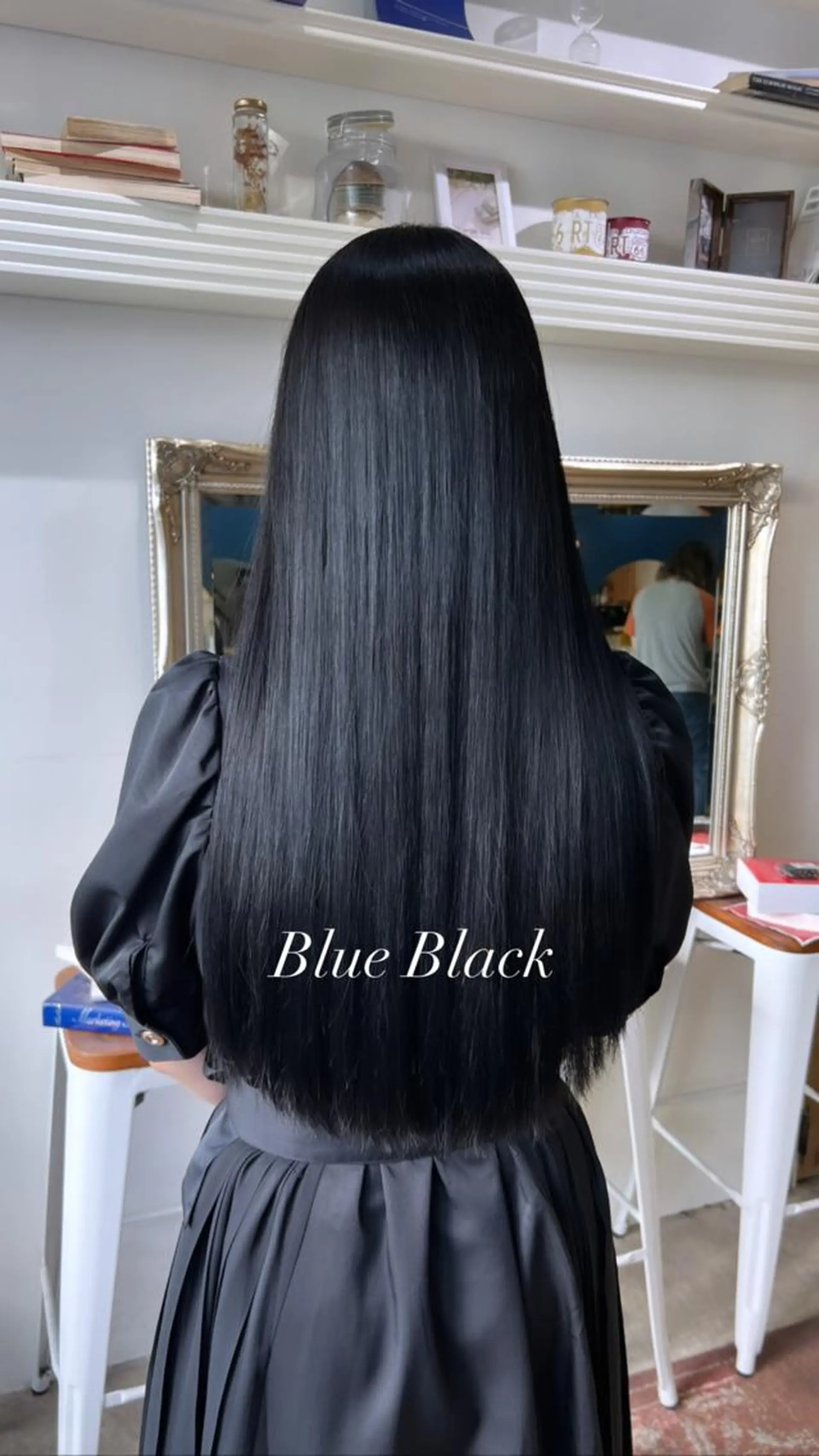 ロング カラー 黒髪 ブルーカラー ブルーブラック オカベ ショウマのヘアスタイル