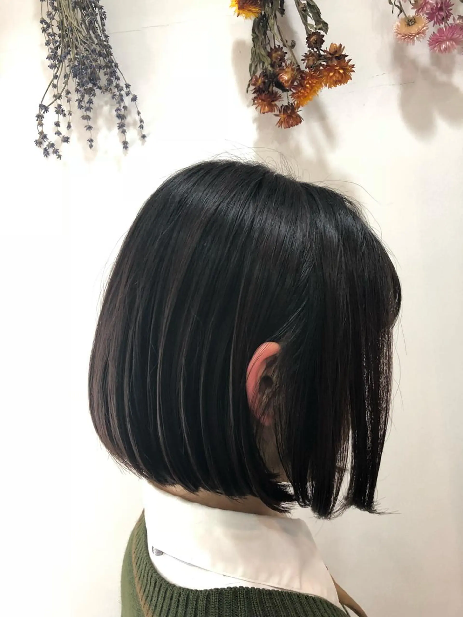 ミディアム カラー 岩出 俊のヘアスタイル
