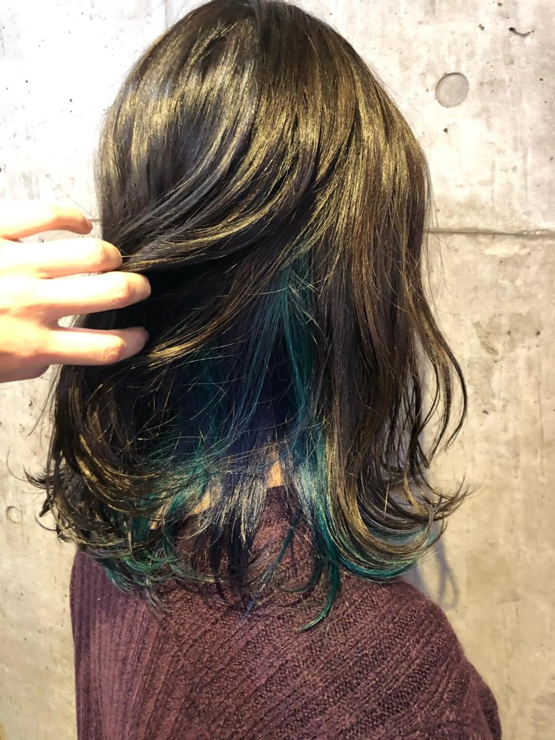 ミディアム カラー アッシュ アッシュグレー アッシュグレージュ グレージュ インナーカラー ✂︎岡根 京花✂︎のヘアスタイル