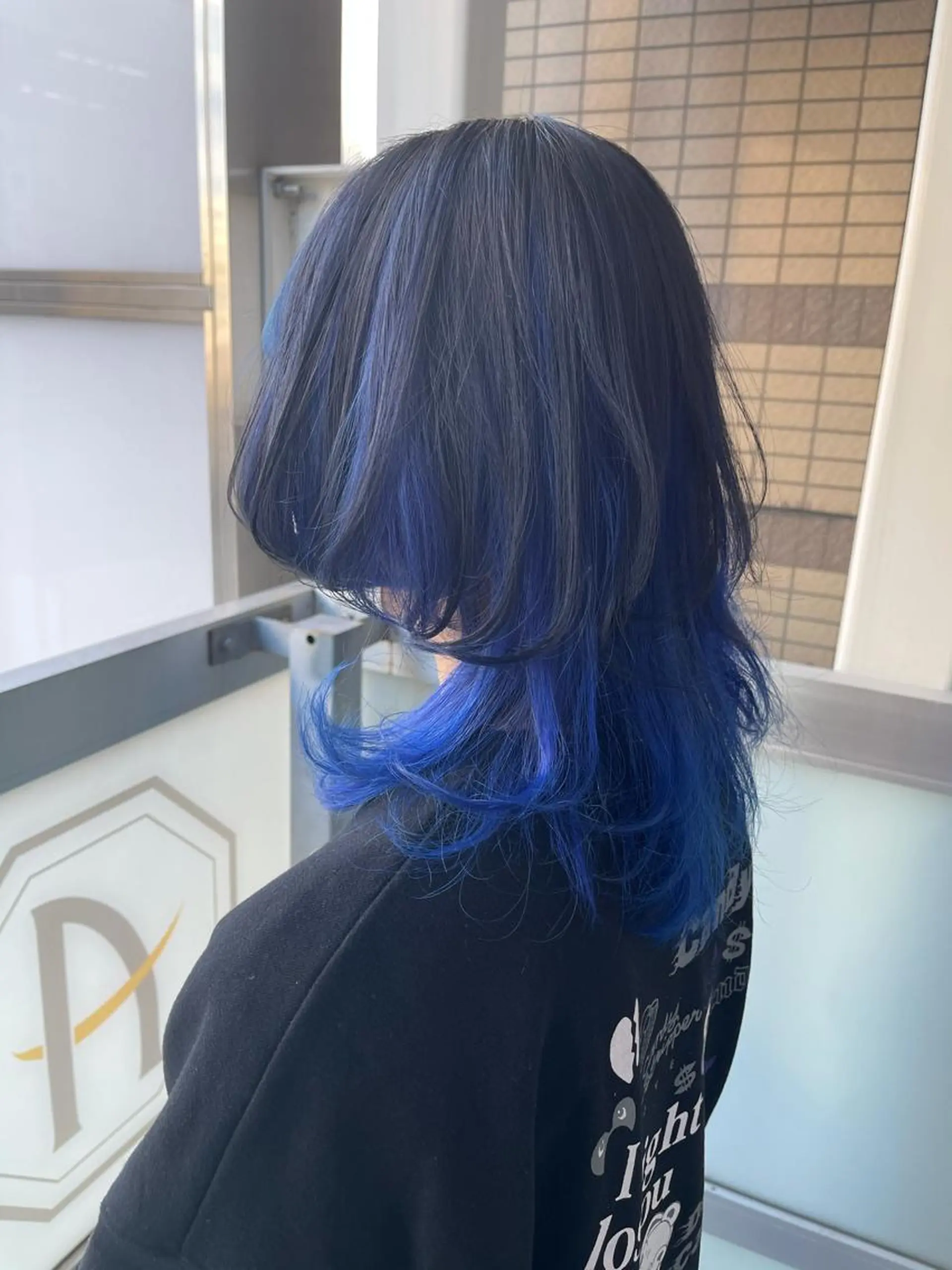 セミロング カラー 岩谷/ブリーチ 🪽透明感カラーのヘアスタイル
