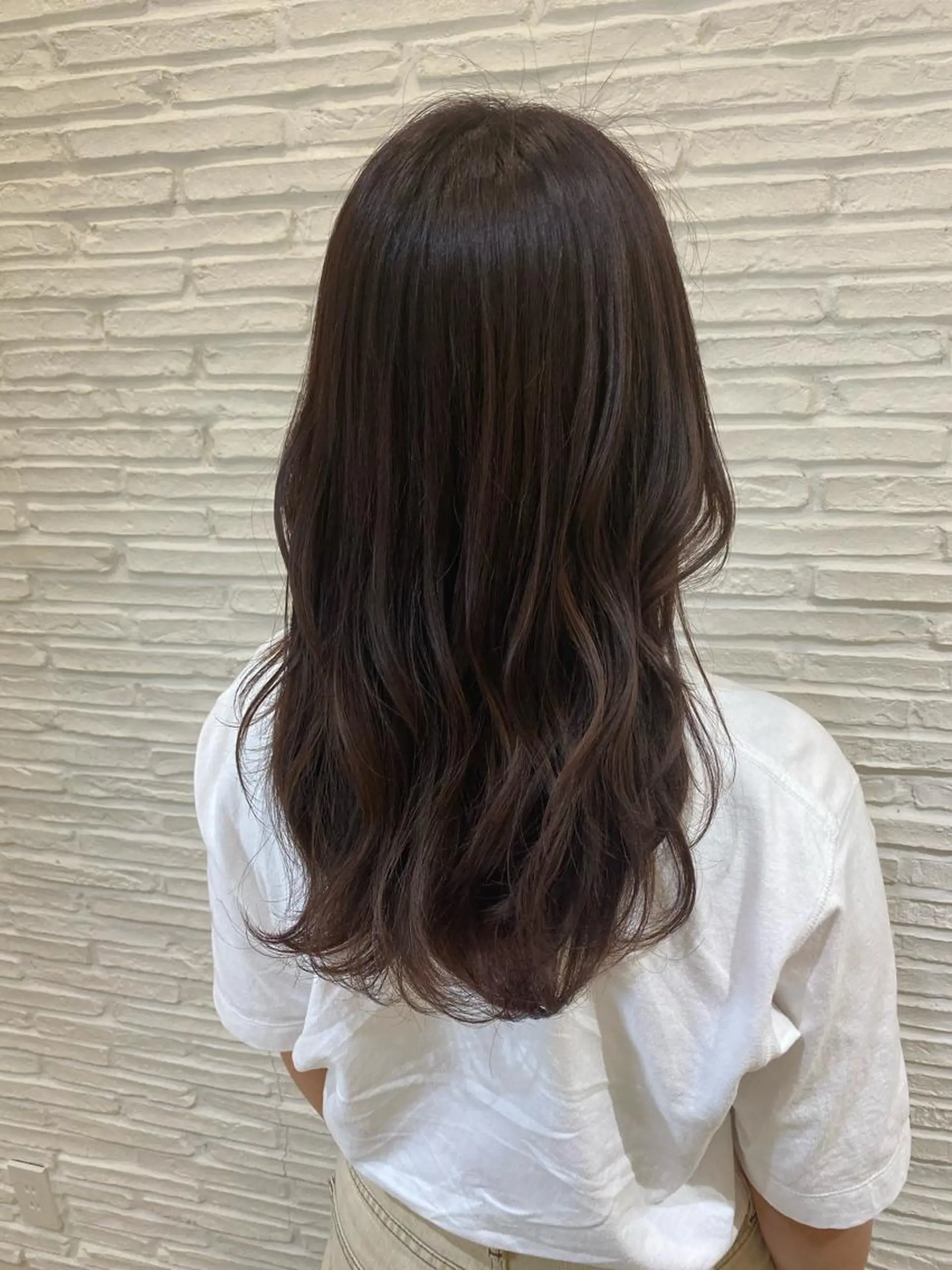 ロング amie by afloat(エイミーバイアフロート)所属・井上 日菜乃のヘアスタイル