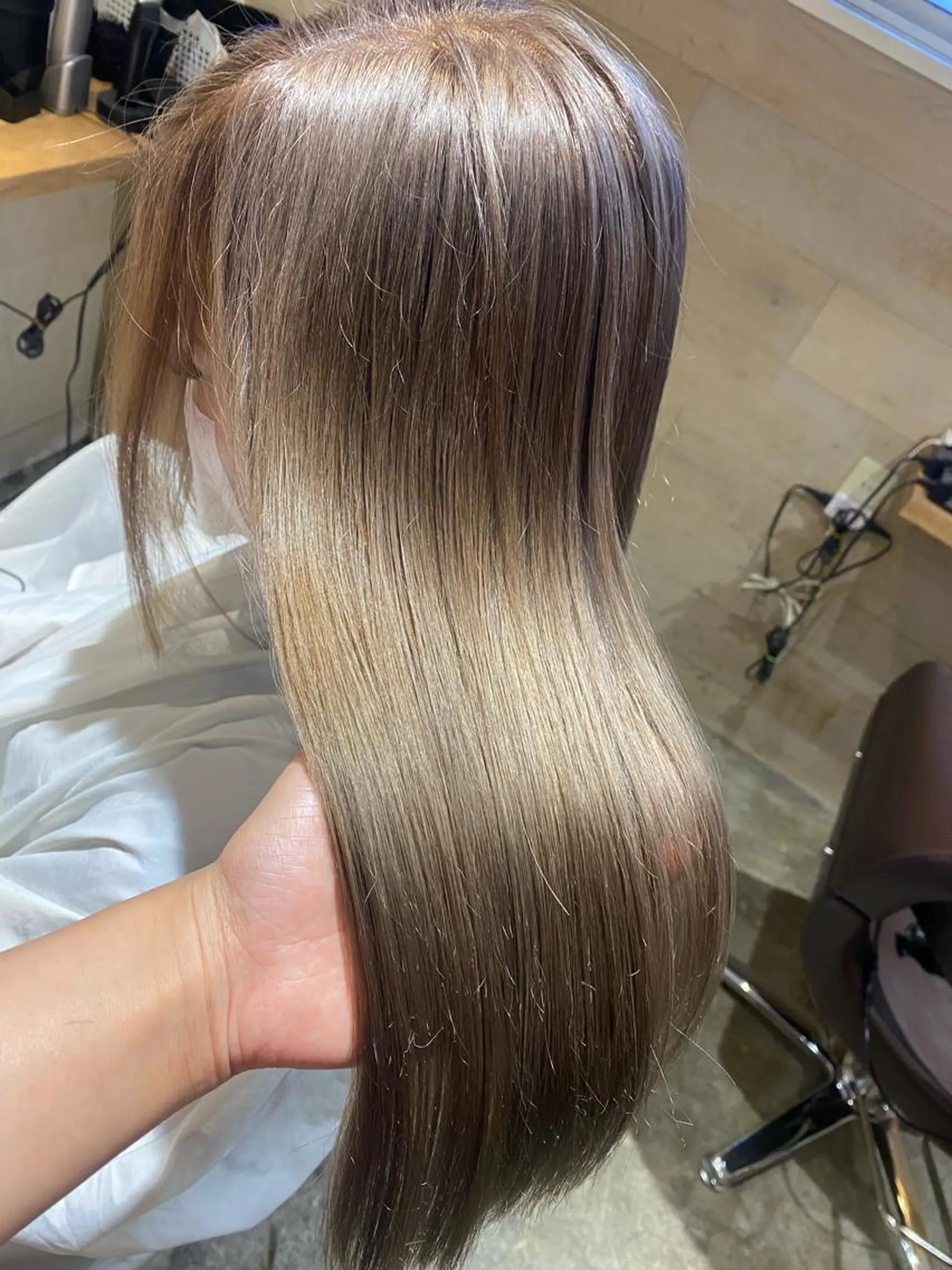 ロング カラー ブリーチ 透明感カラー 髪質改善×矯正🫧 韓国ヘアasamiのヘアスタイル