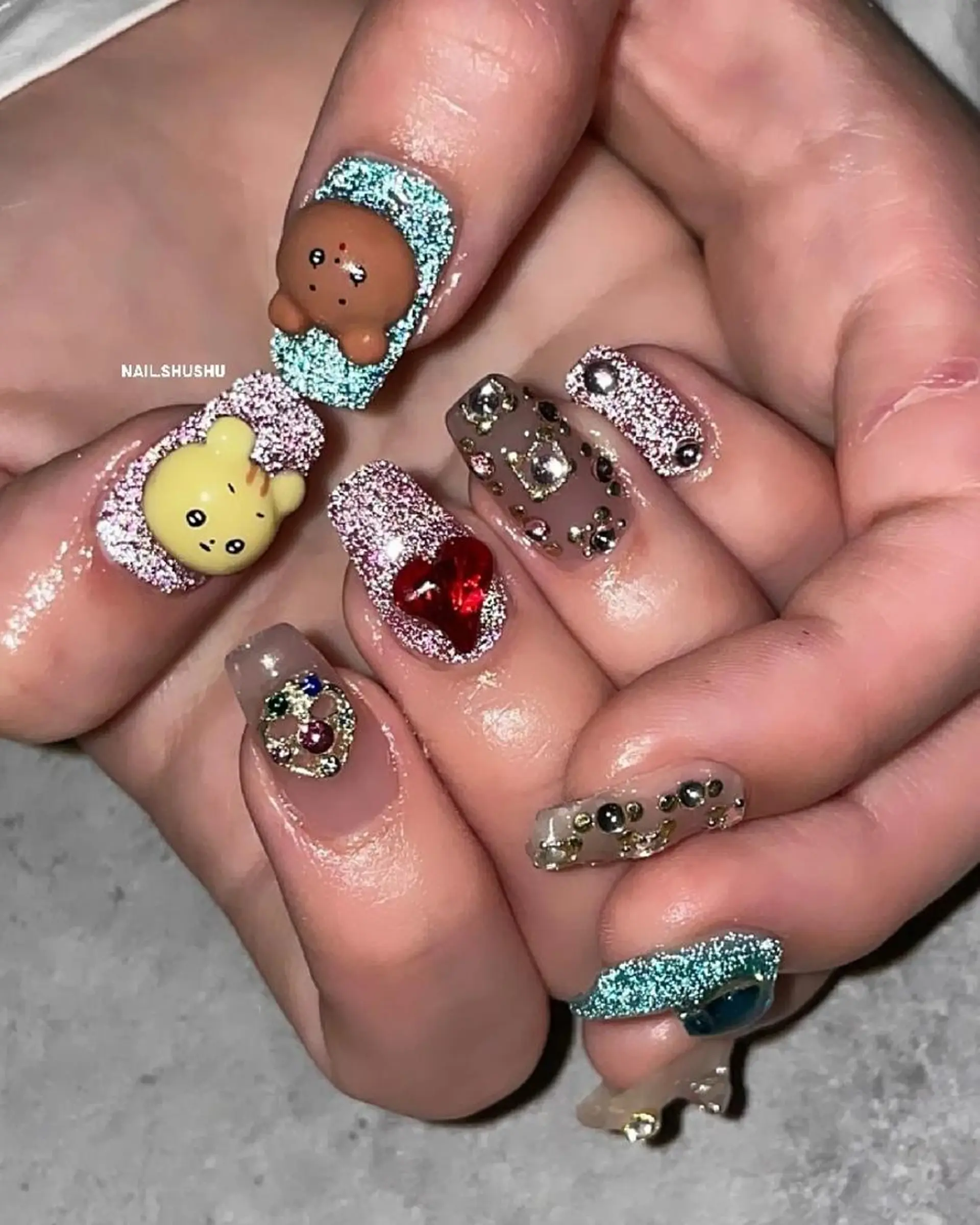 ネイル 持ち込み ニュアンスネイル オフィスネイル ワンカラーネイル シンプルネイル 3dパーツ/流行り 👧shushu❤️のネイルデザイン