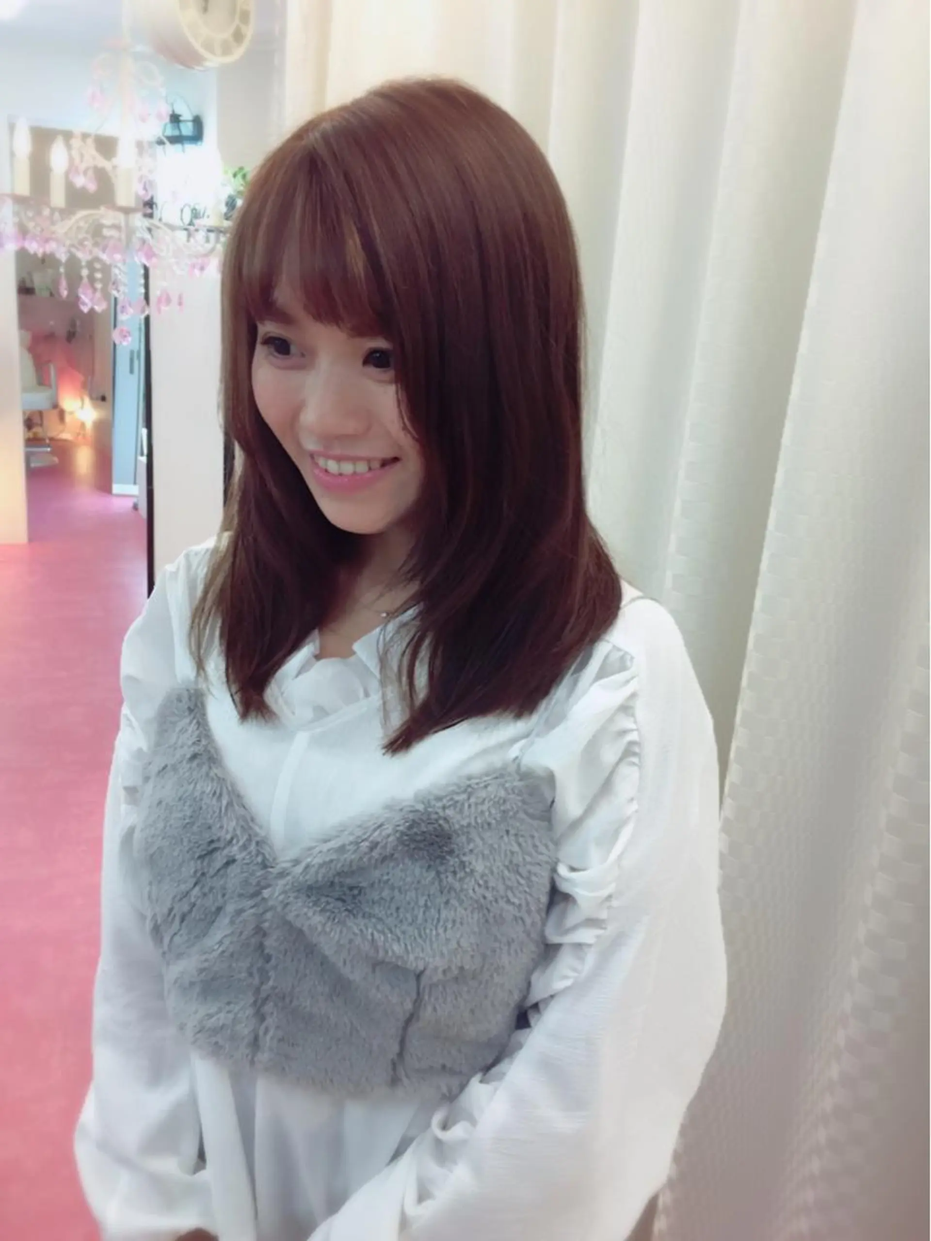 セミロング カラー ティアラbyギャロ ティアラbyギャロのヘアスタイル